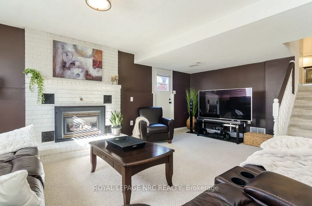 7979 Oakridge Drive