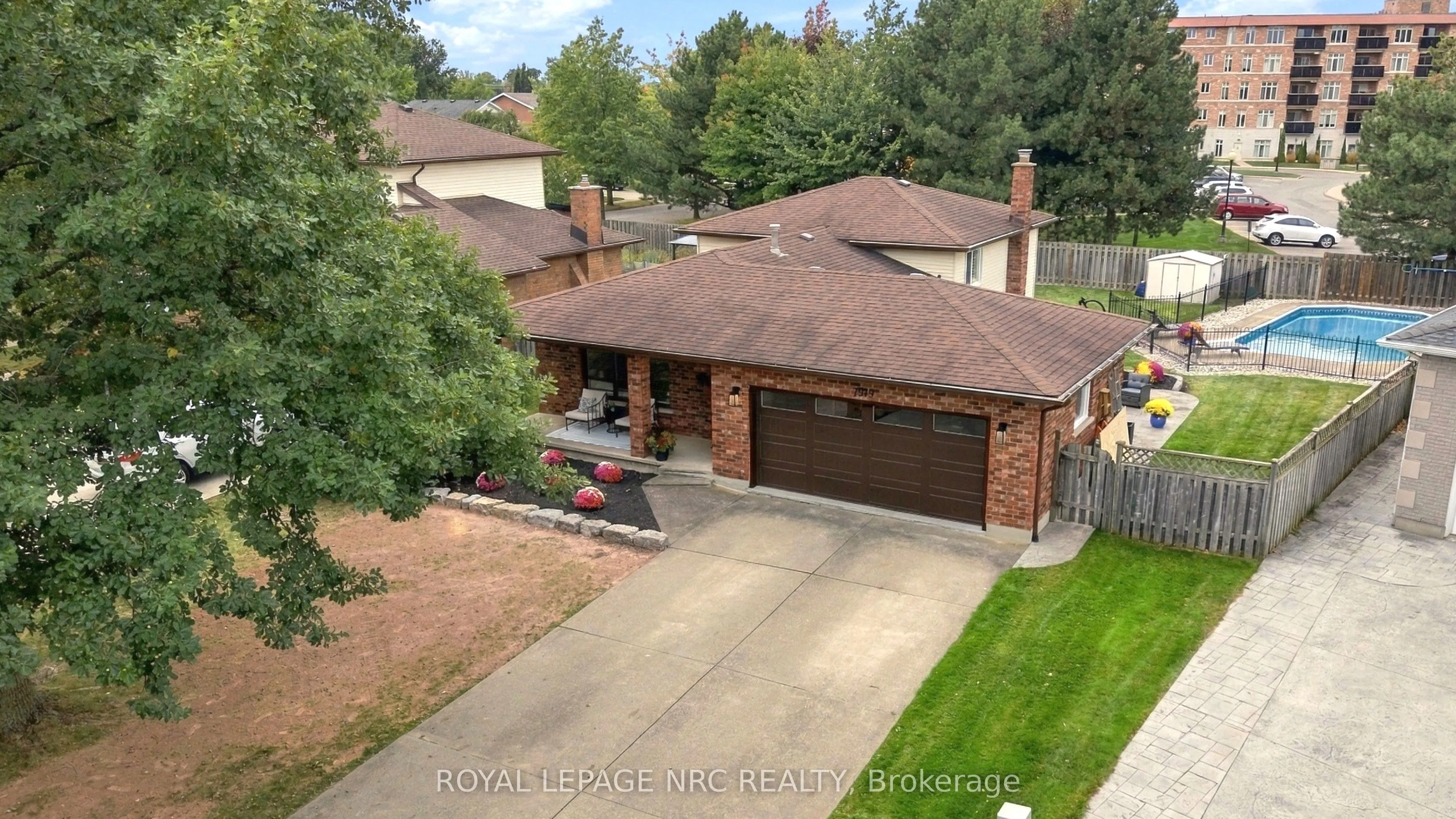 7979 Oakridge Drive