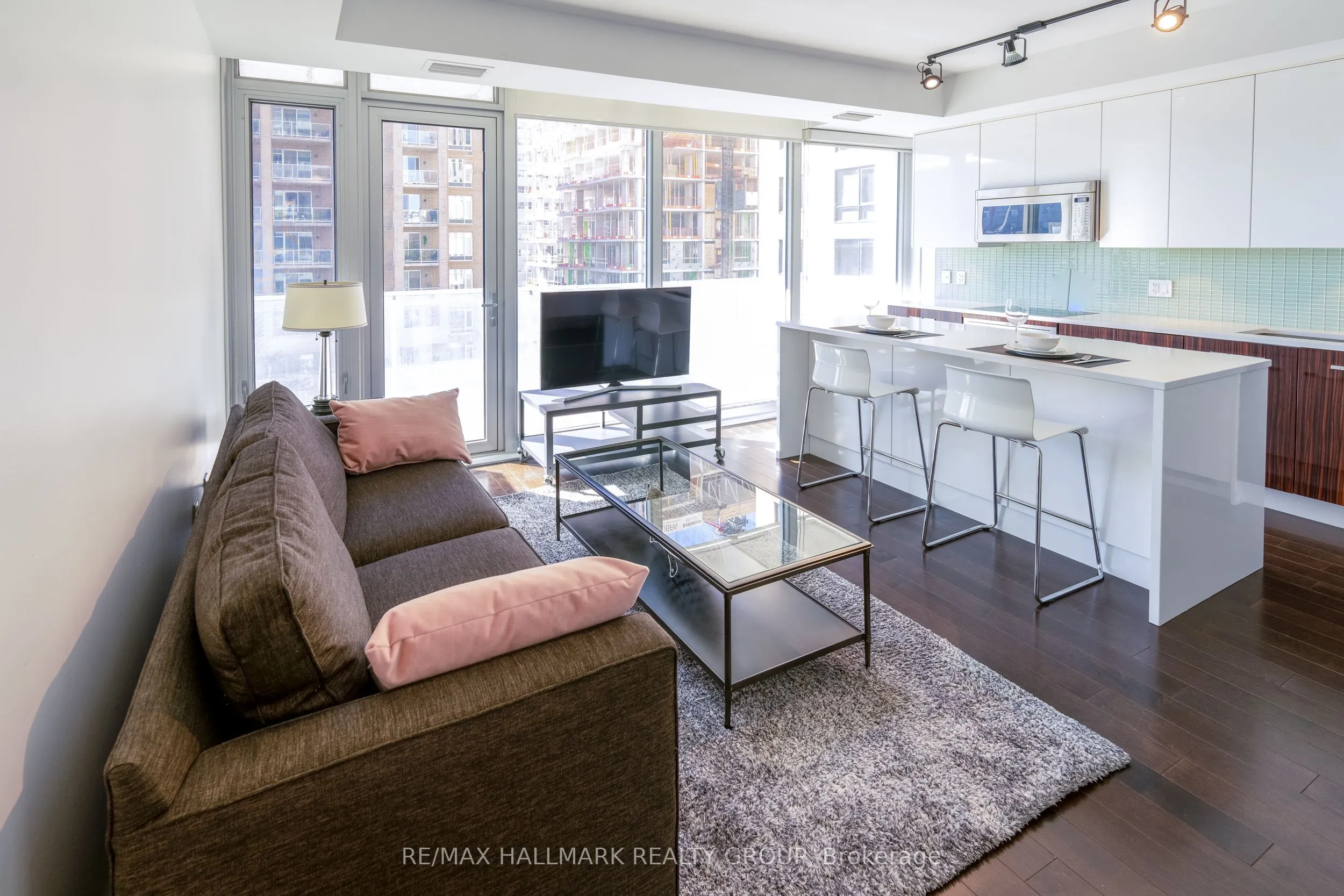111 Champagne Avenue #502