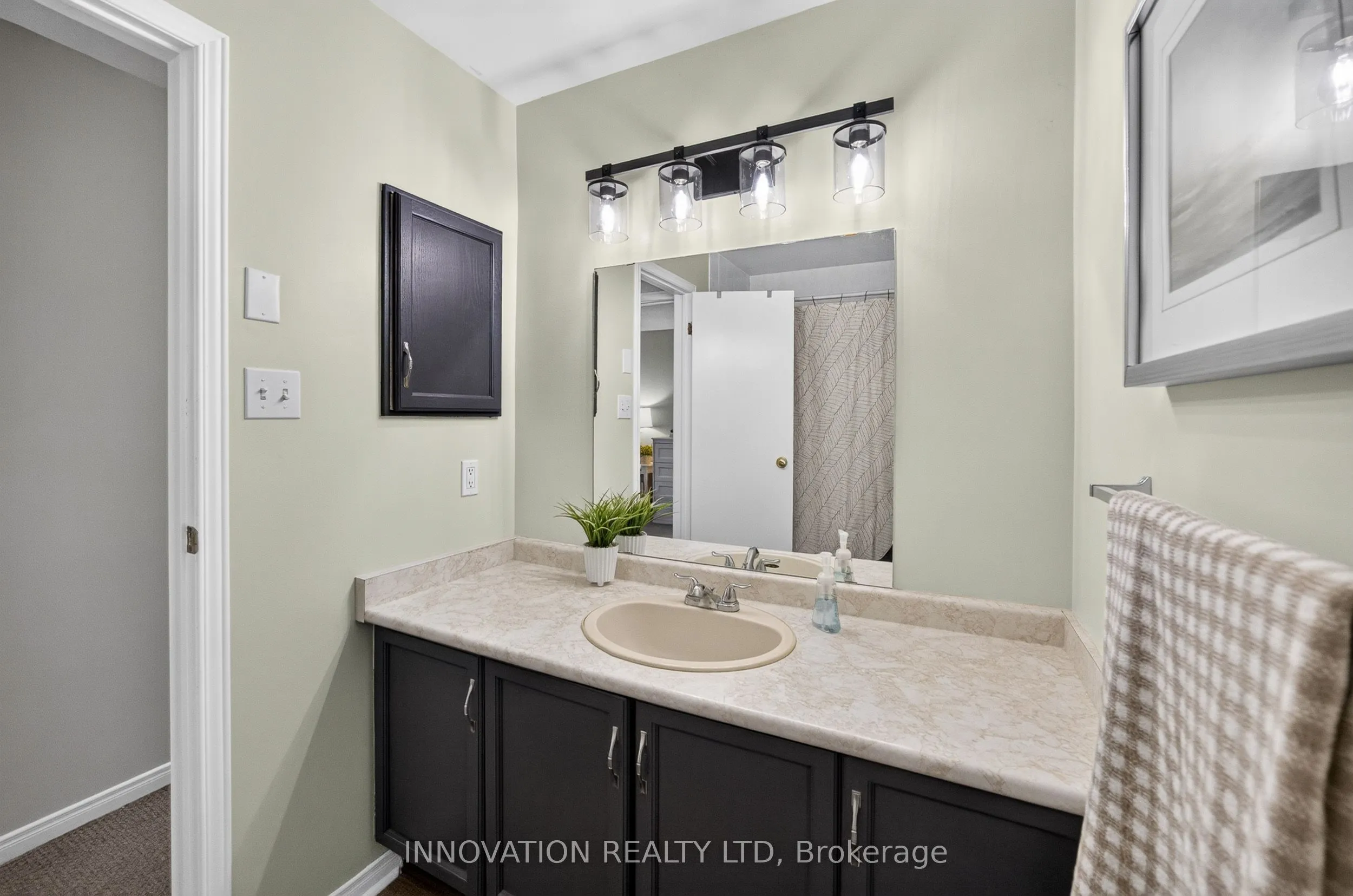 315 Mullett Street #6