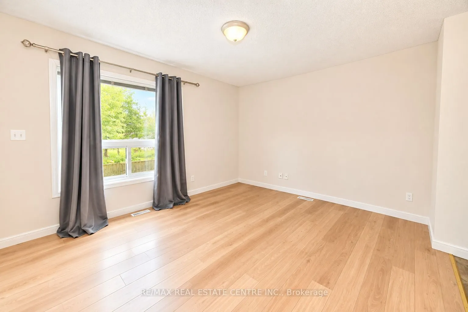 23 Howe Drive #8