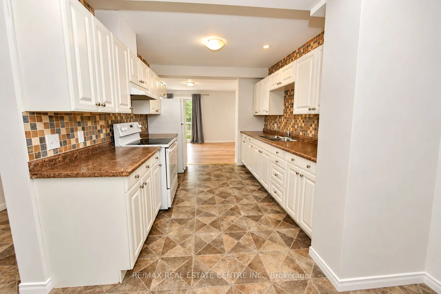 23 Howe Drive #8