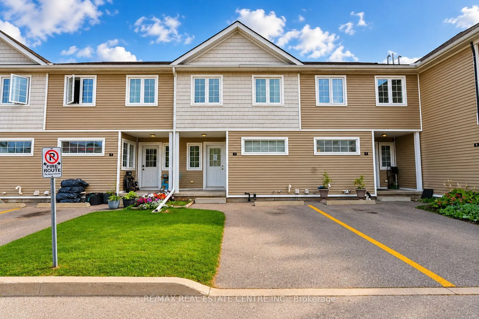 23 Howe Drive #8