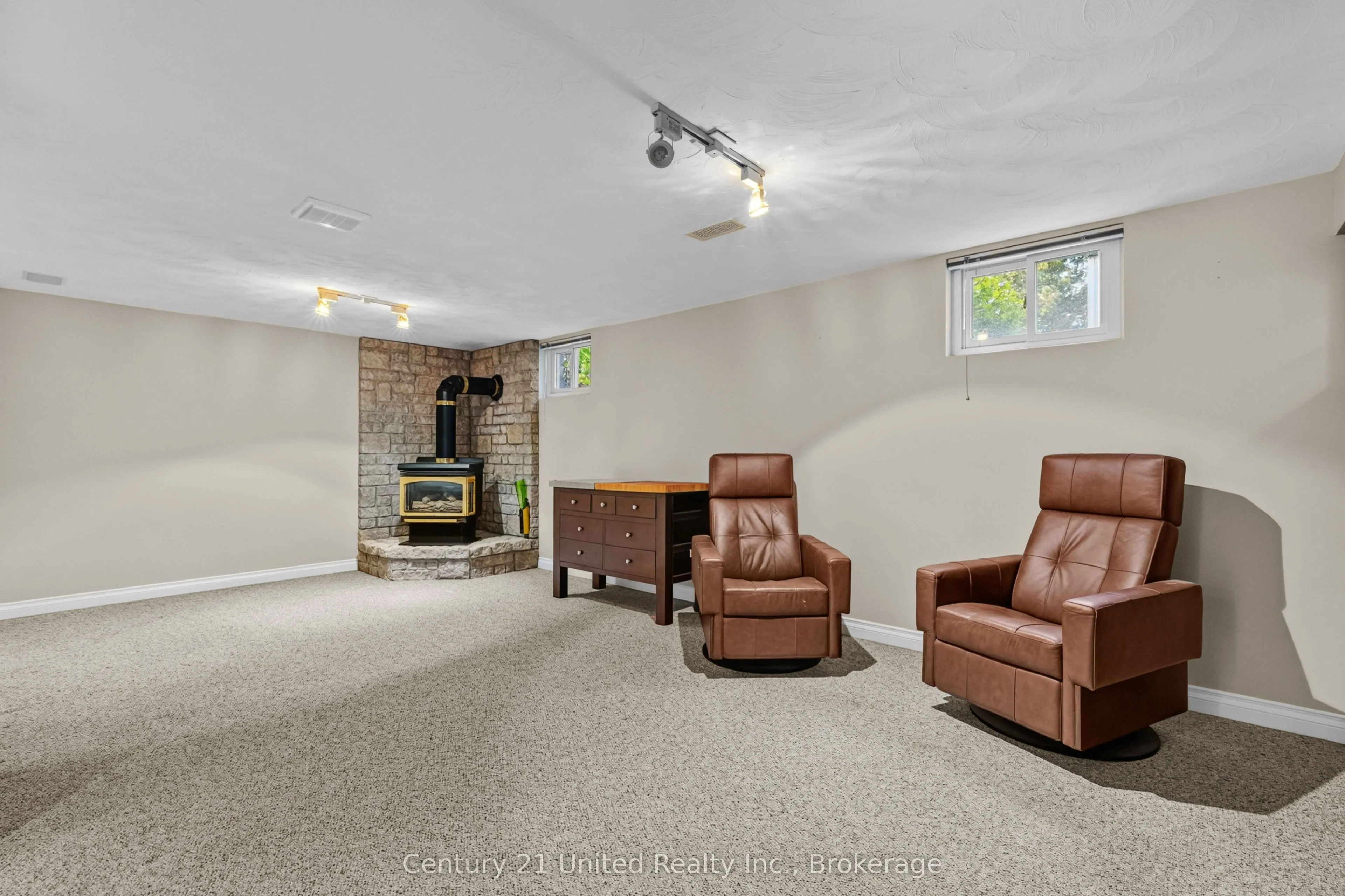 1203 ROYAL Drive