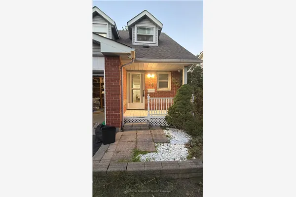 19 GRANDRIDGE Crescent