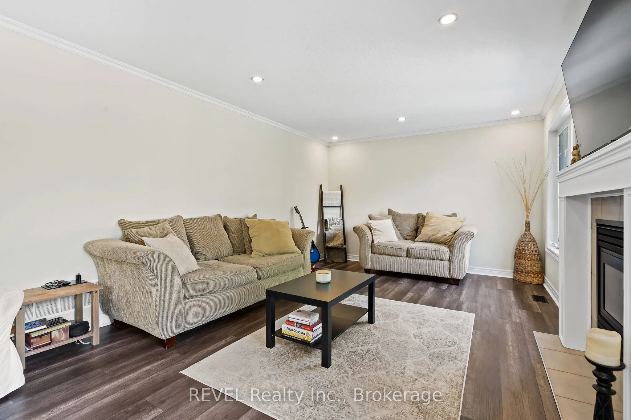 98 Debora Drive