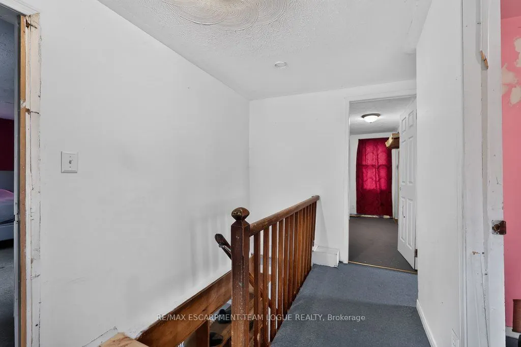 27 INDIANA Road W