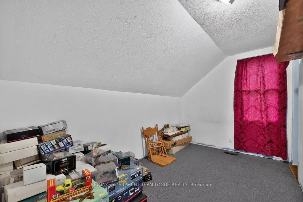 27 INDIANA Road W