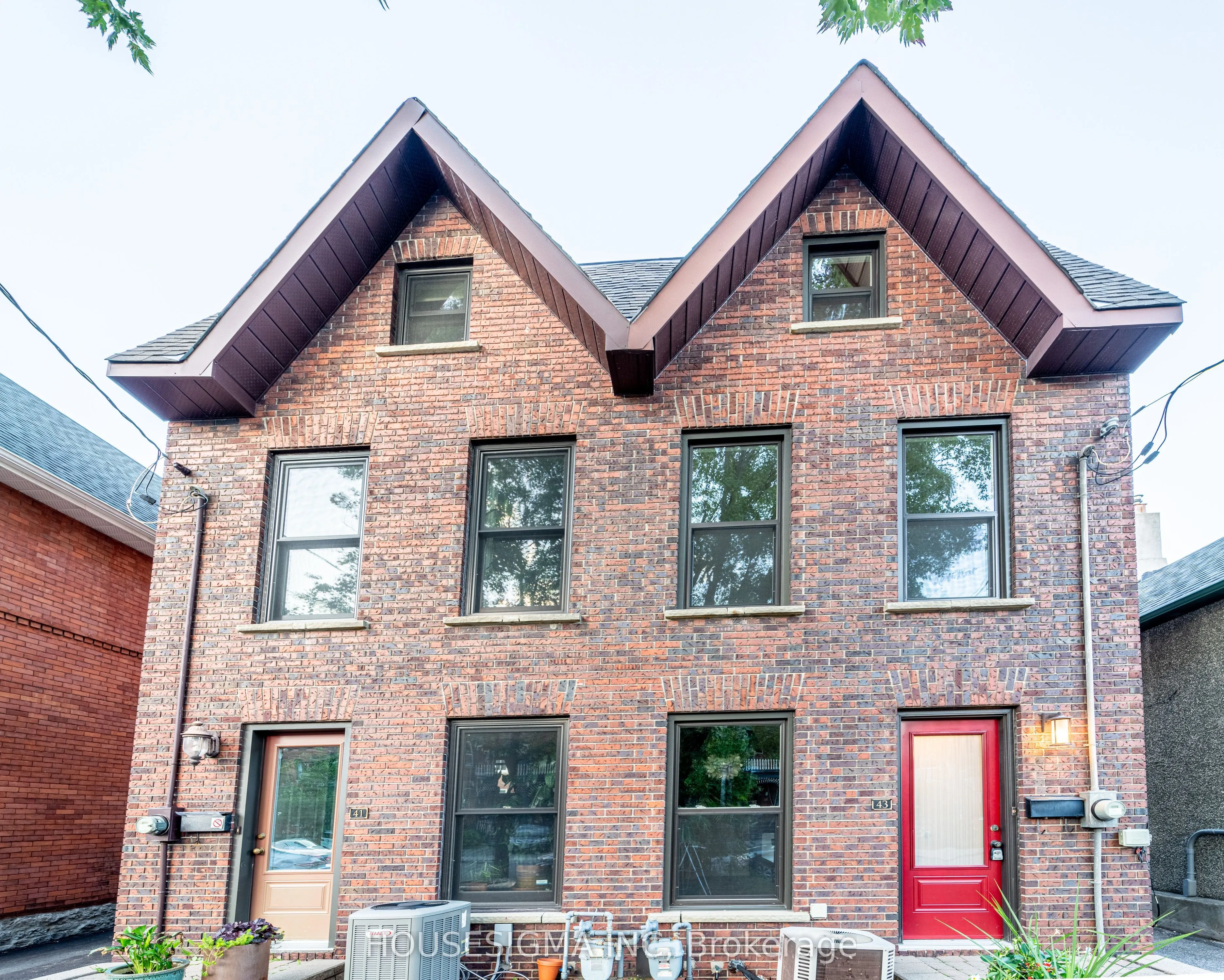 43 Sweetland Avenue