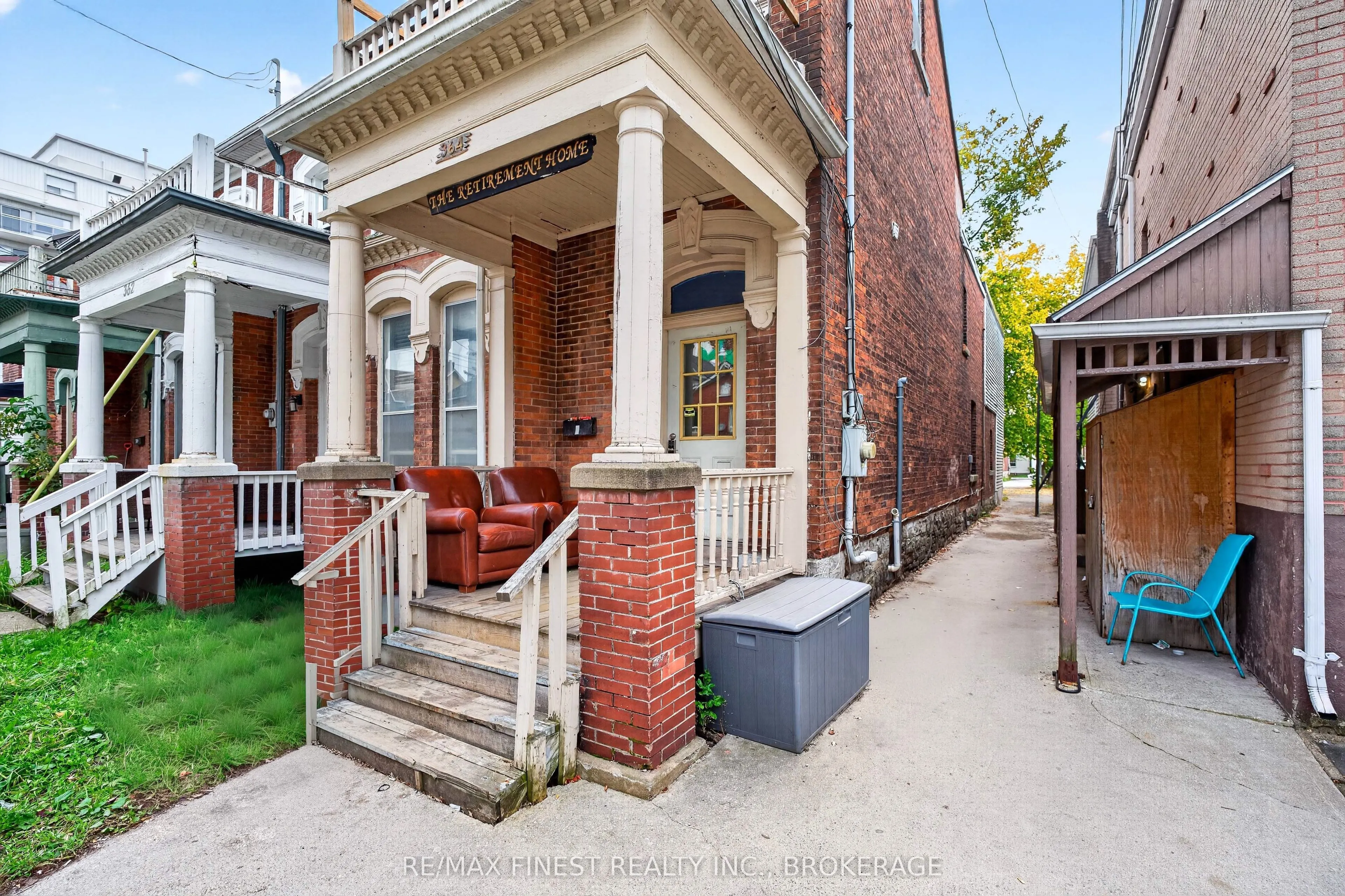 364 Brock Street