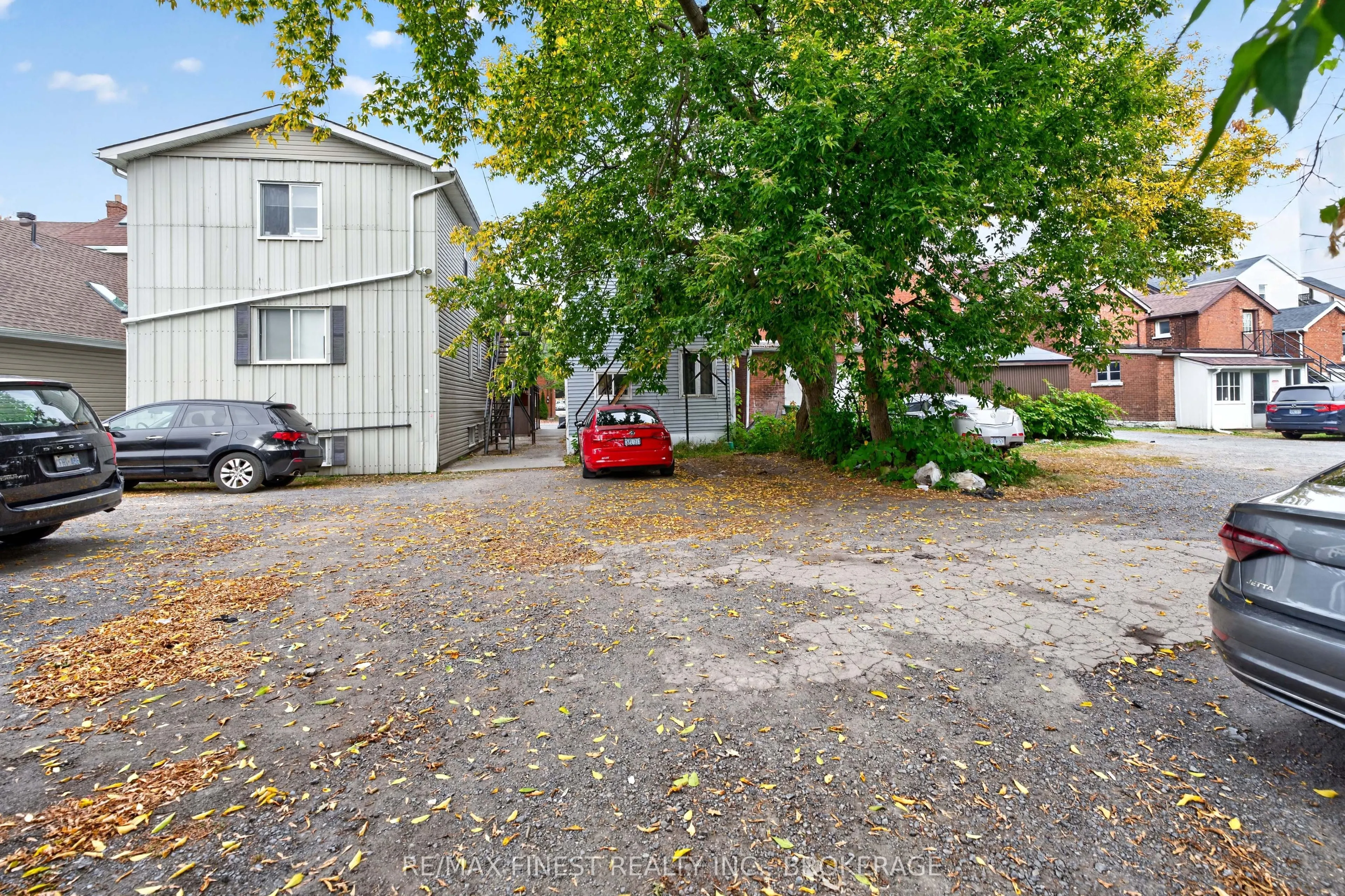 364 Brock Street