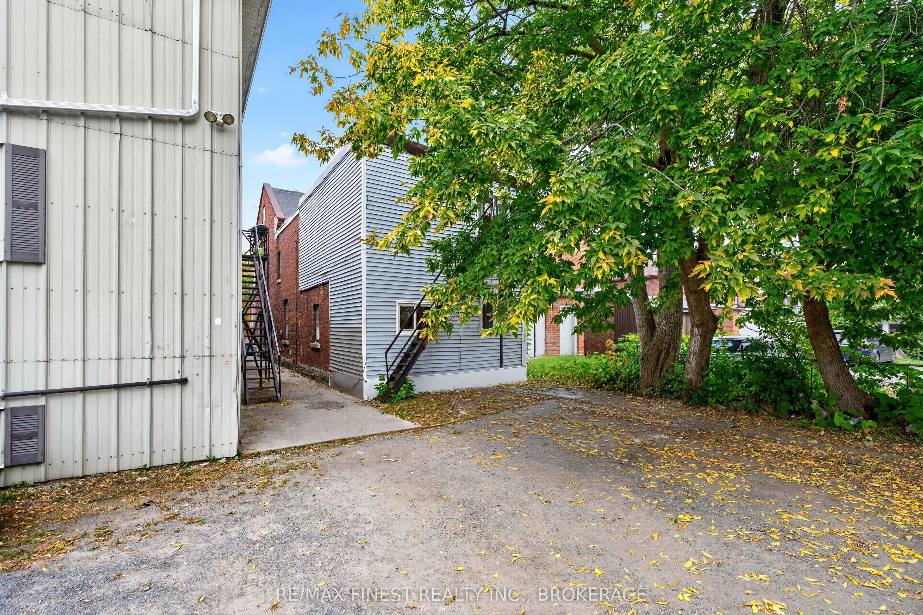 364 Brock Street