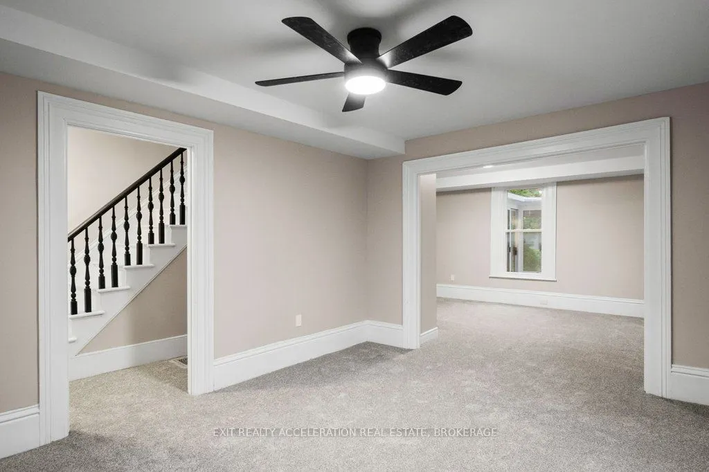 211 Bridge Street W