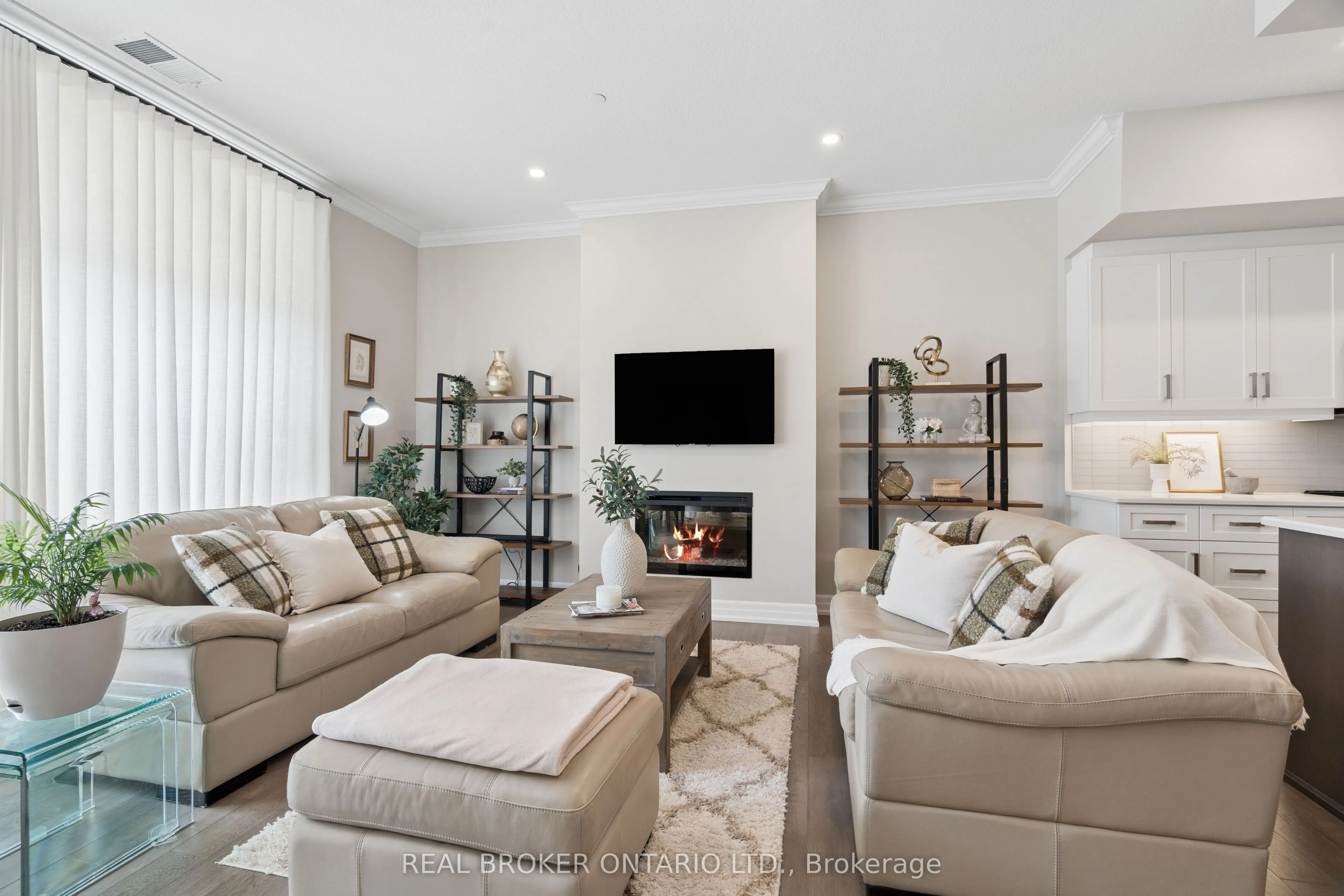 1878 Gordon Street #101