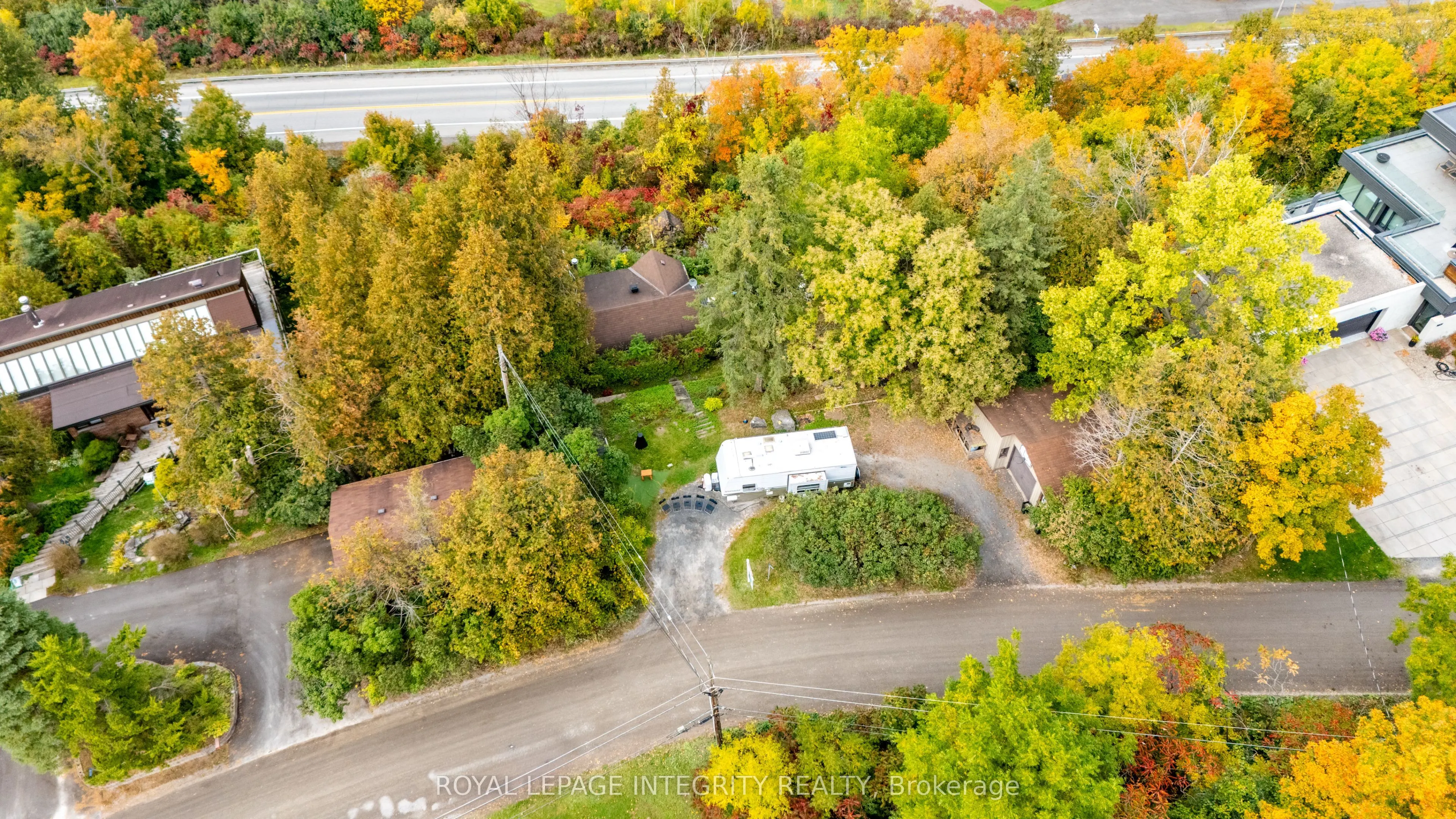 1587 LILAC Lane