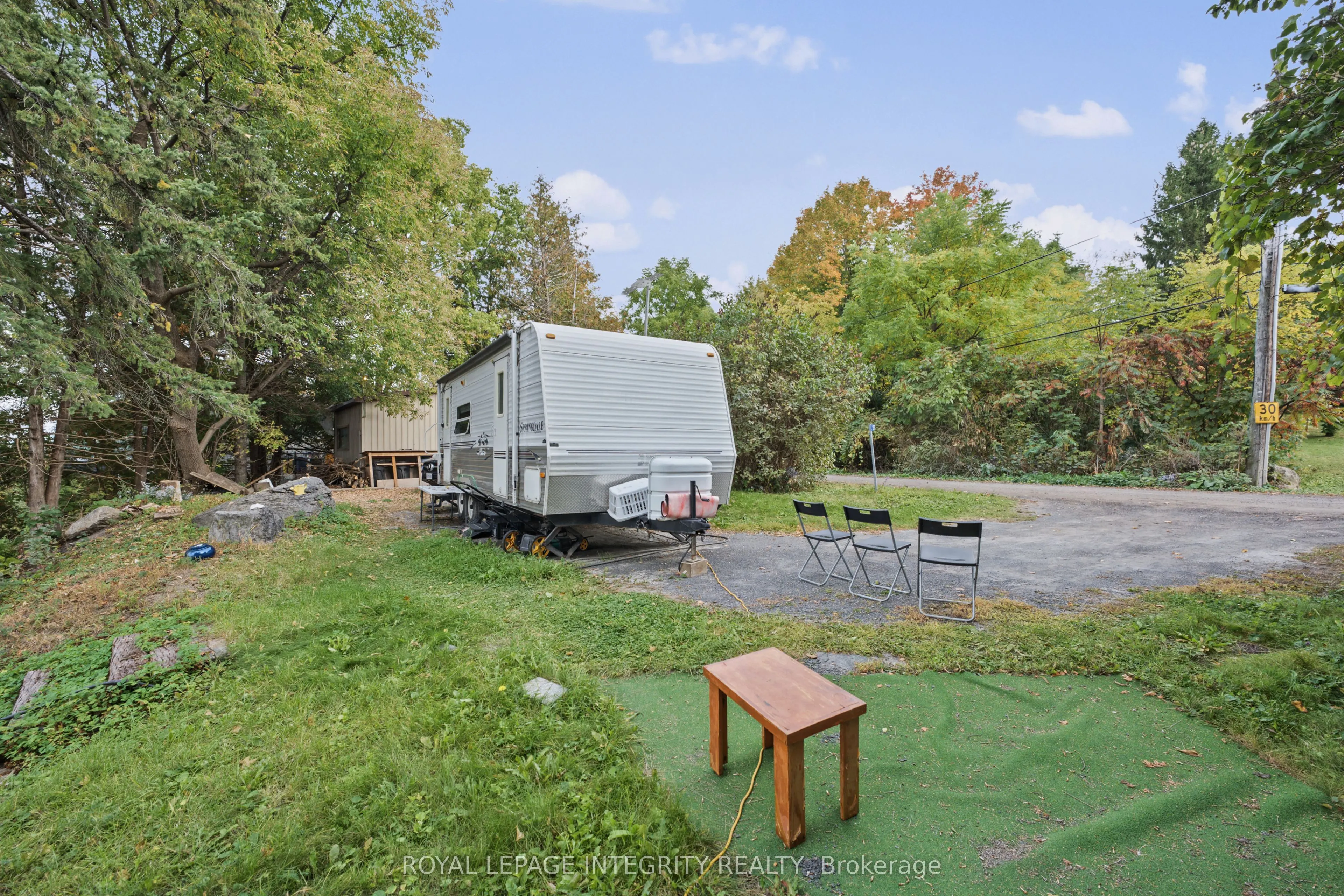 1587 LILAC Lane