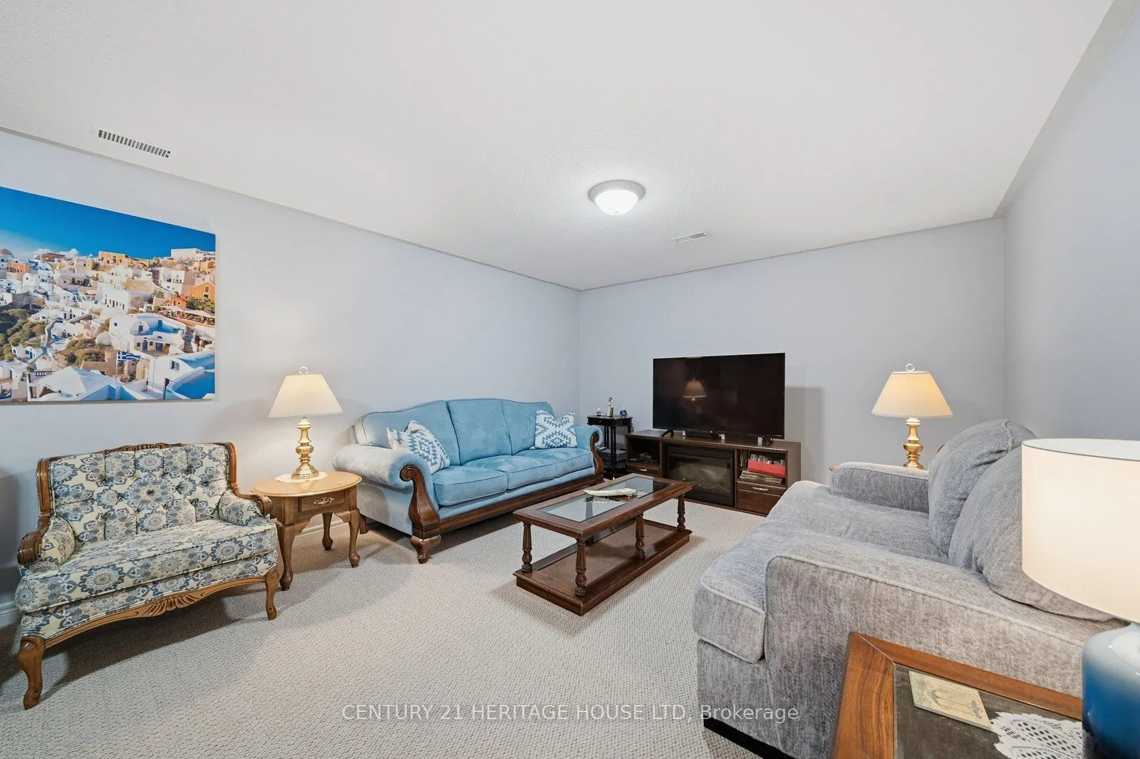 633 Park Road N #8