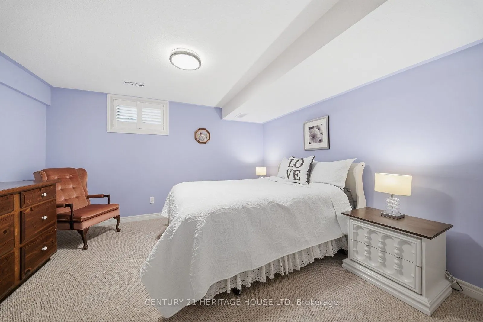 633 Park Road N #8