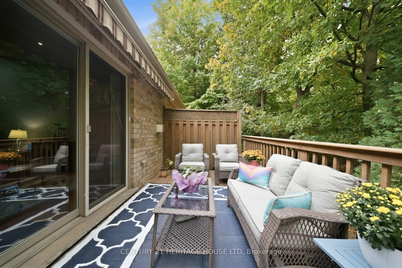 633 Park Road N #8