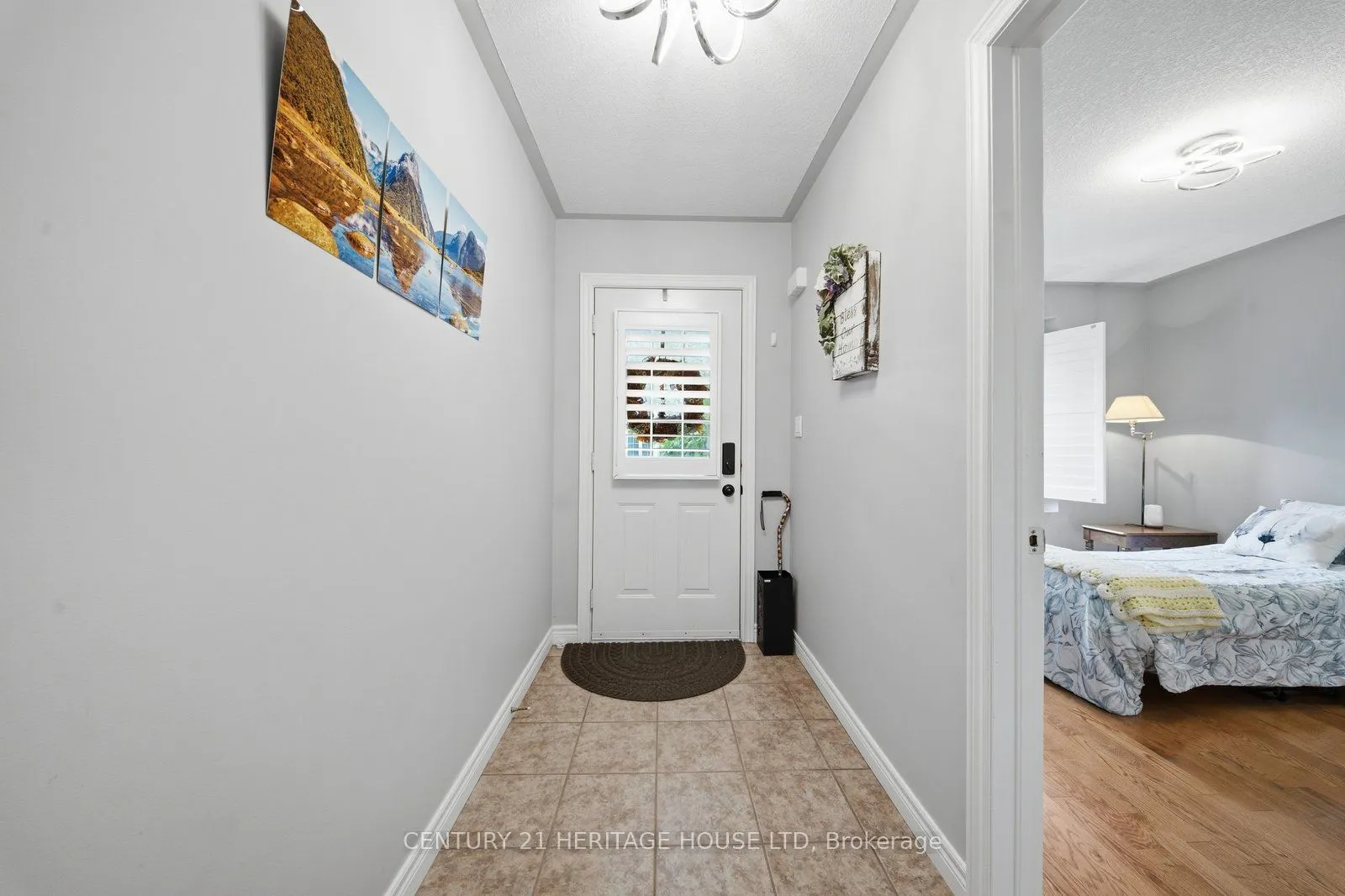 633 Park Road N #8