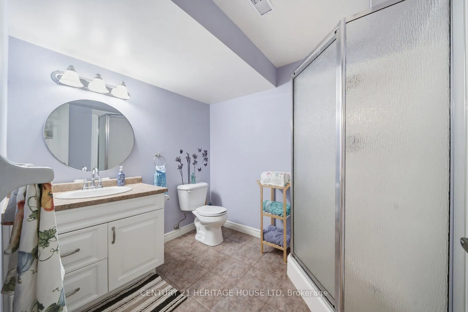 633 Park Road N #8