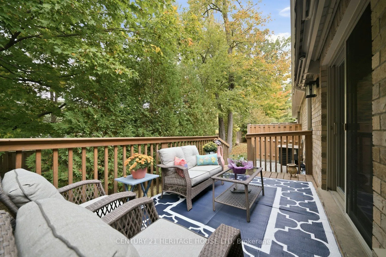 633 Park Road N #8