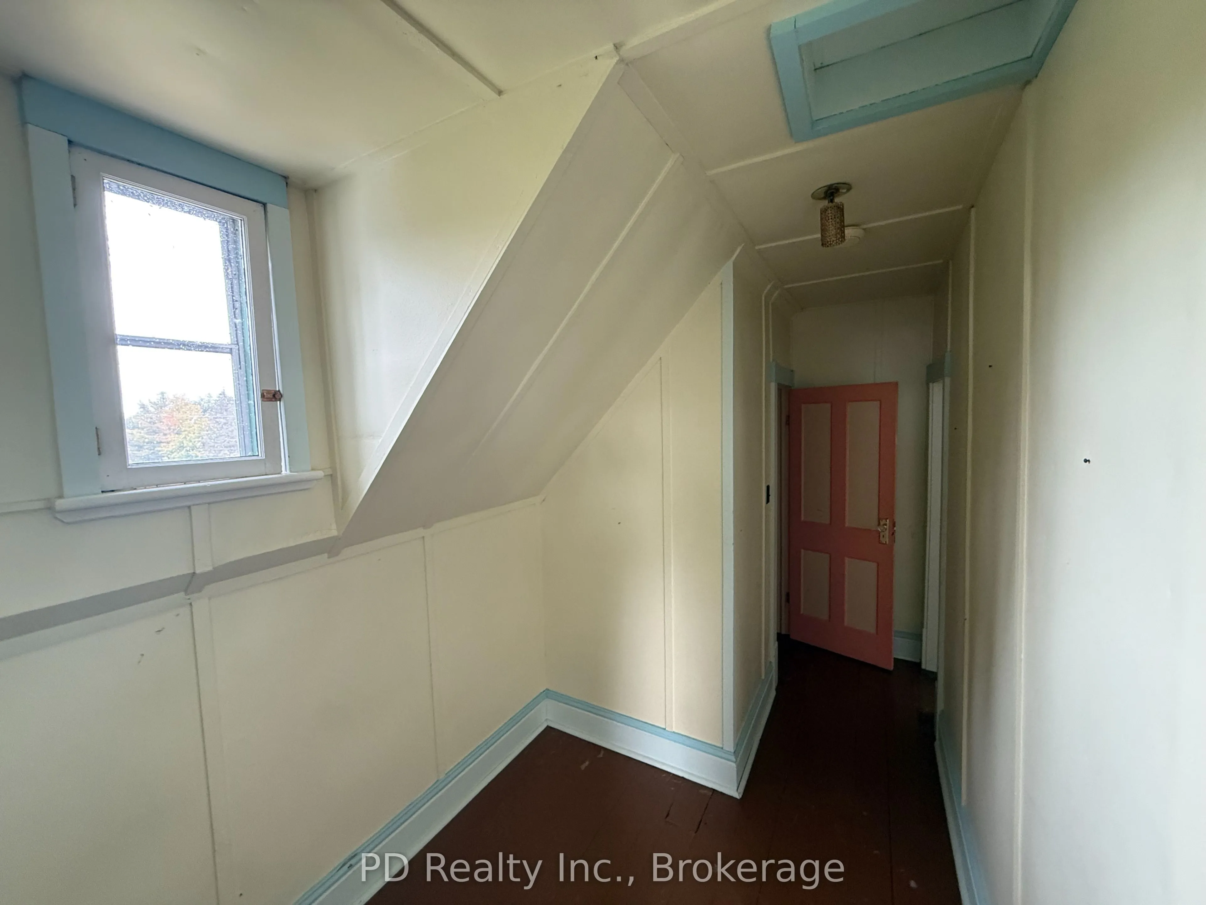 8 Private (Deloro) Road