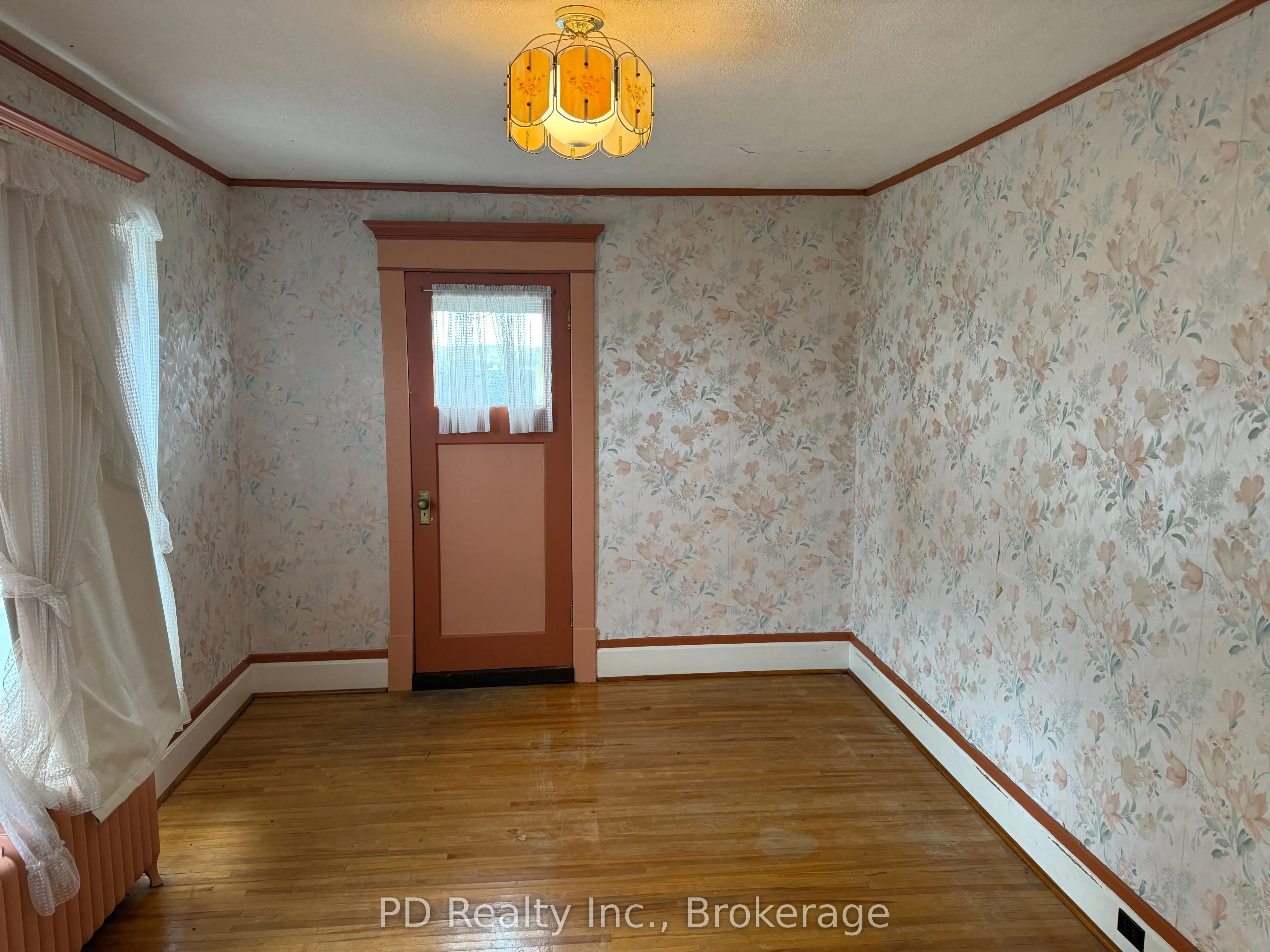 8 Private (Deloro) Road