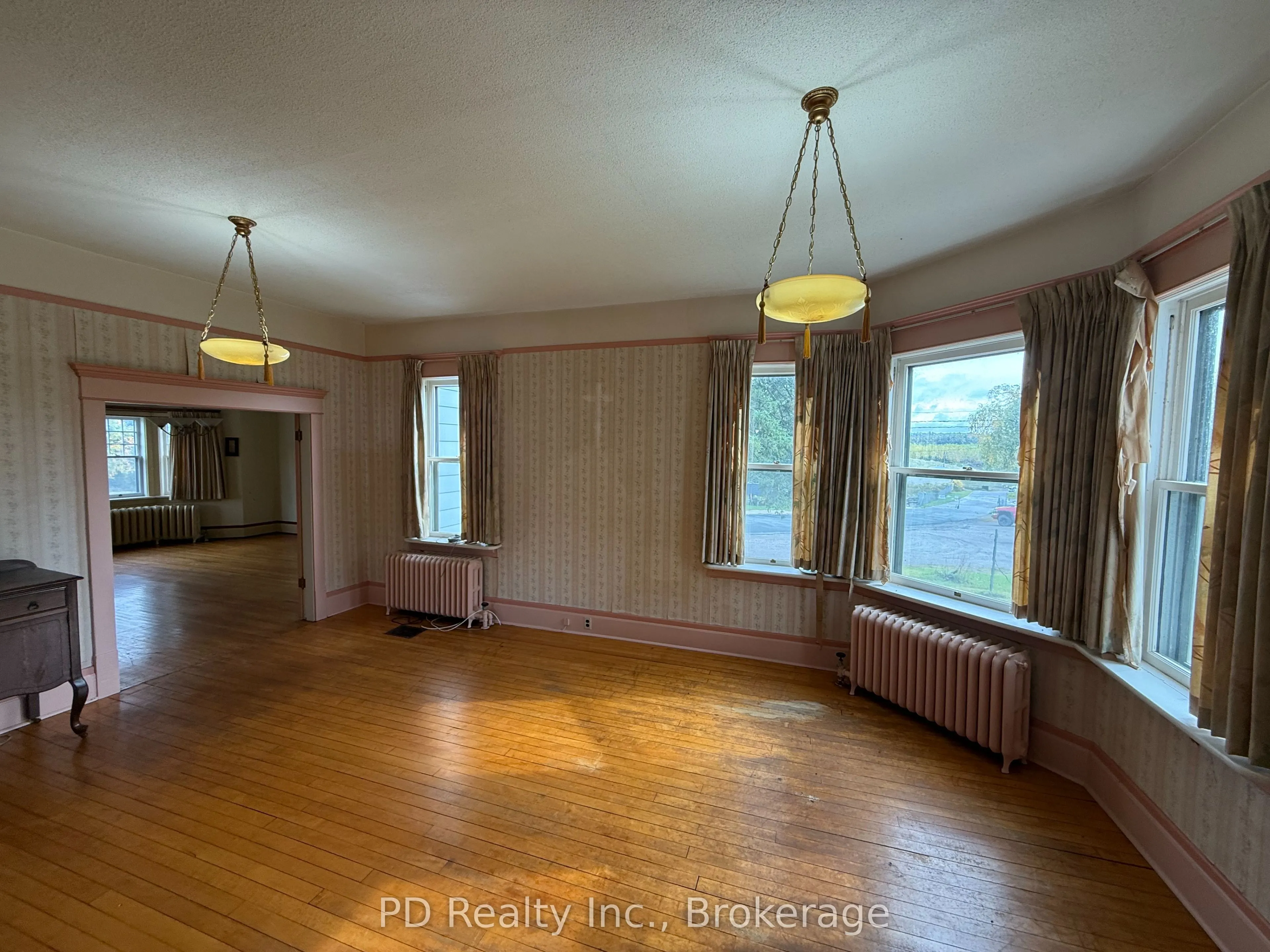 8 Private (Deloro) Road