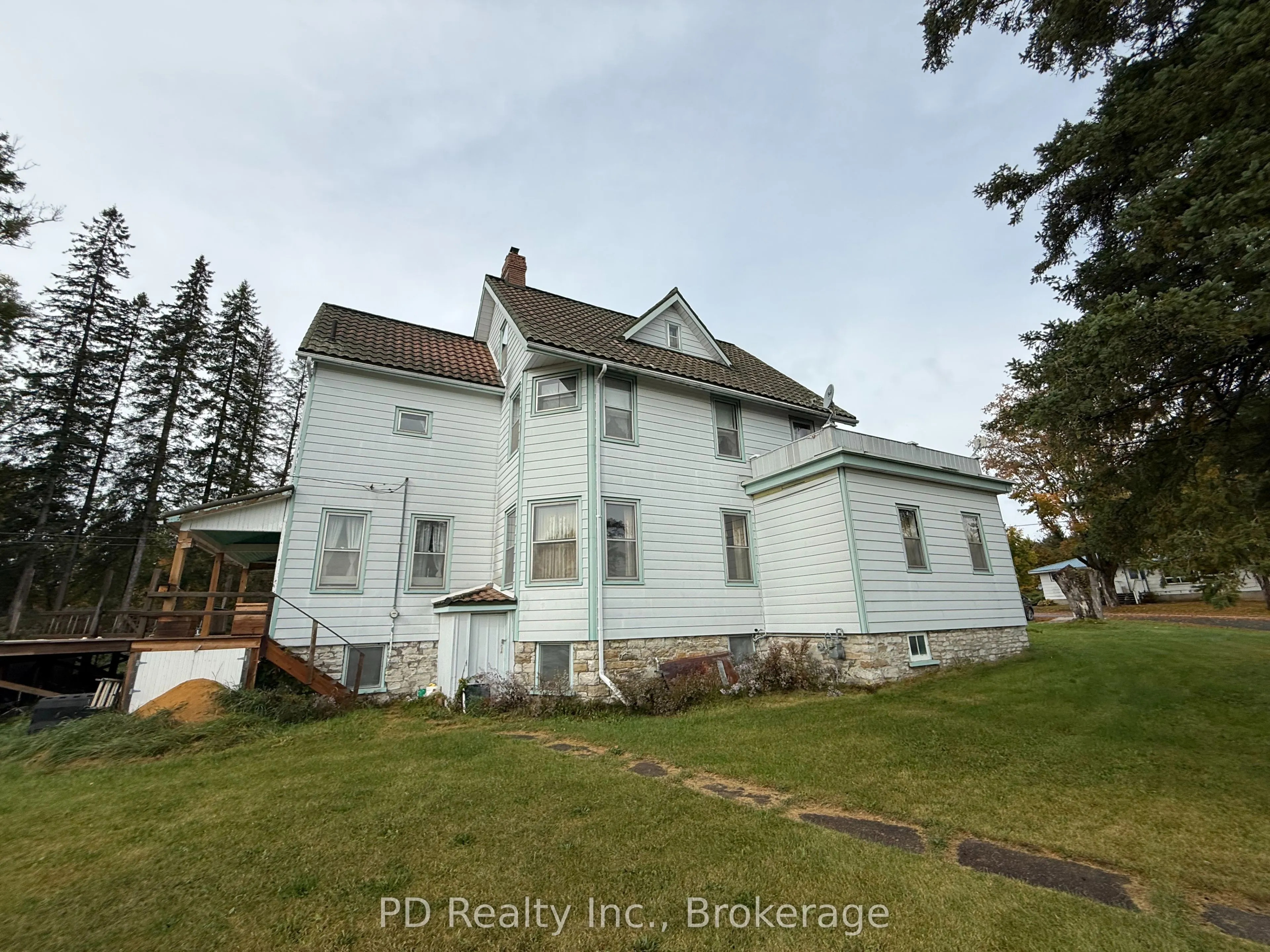 8 Private (Deloro) Road