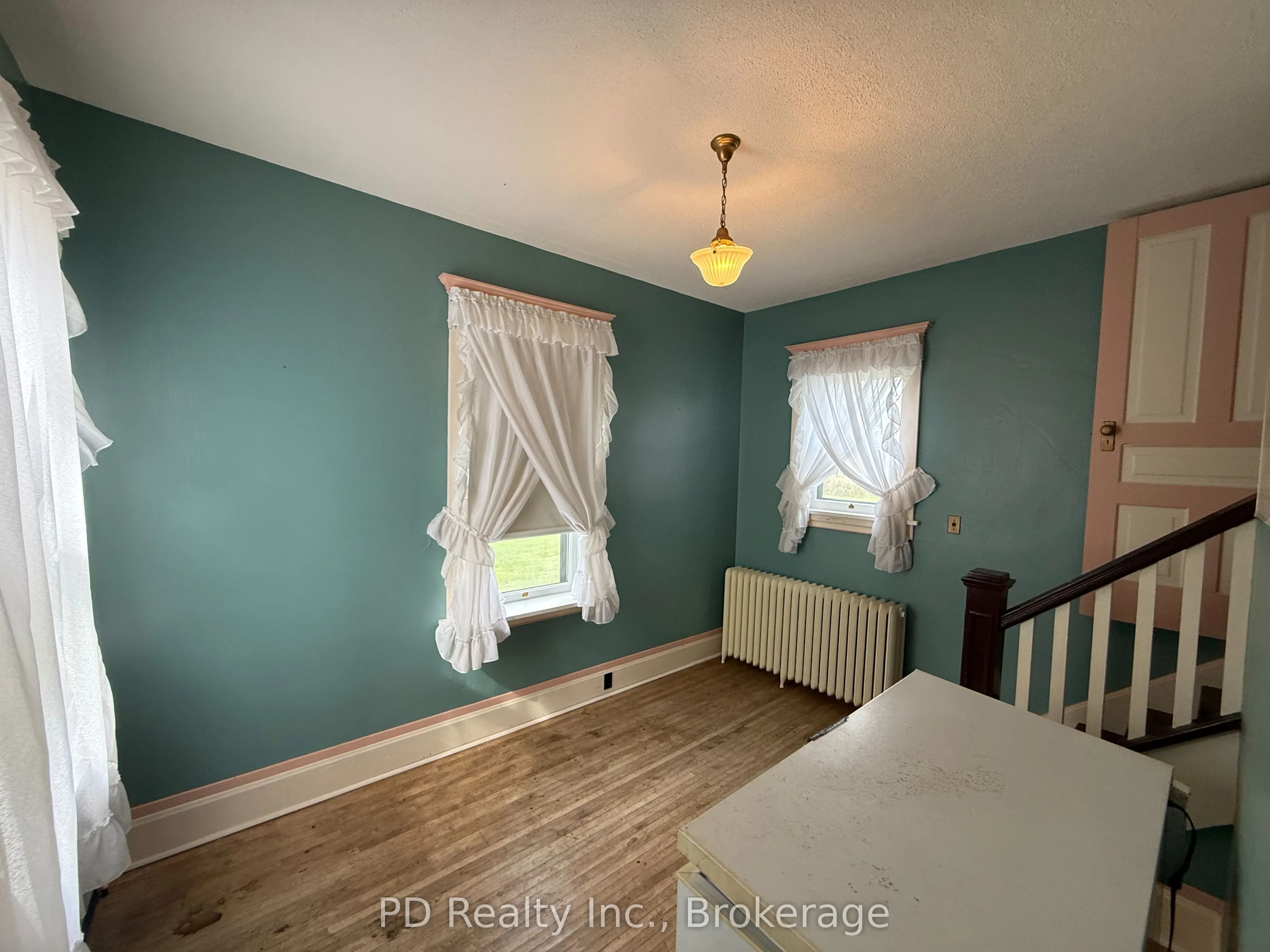8 Private (Deloro) Road