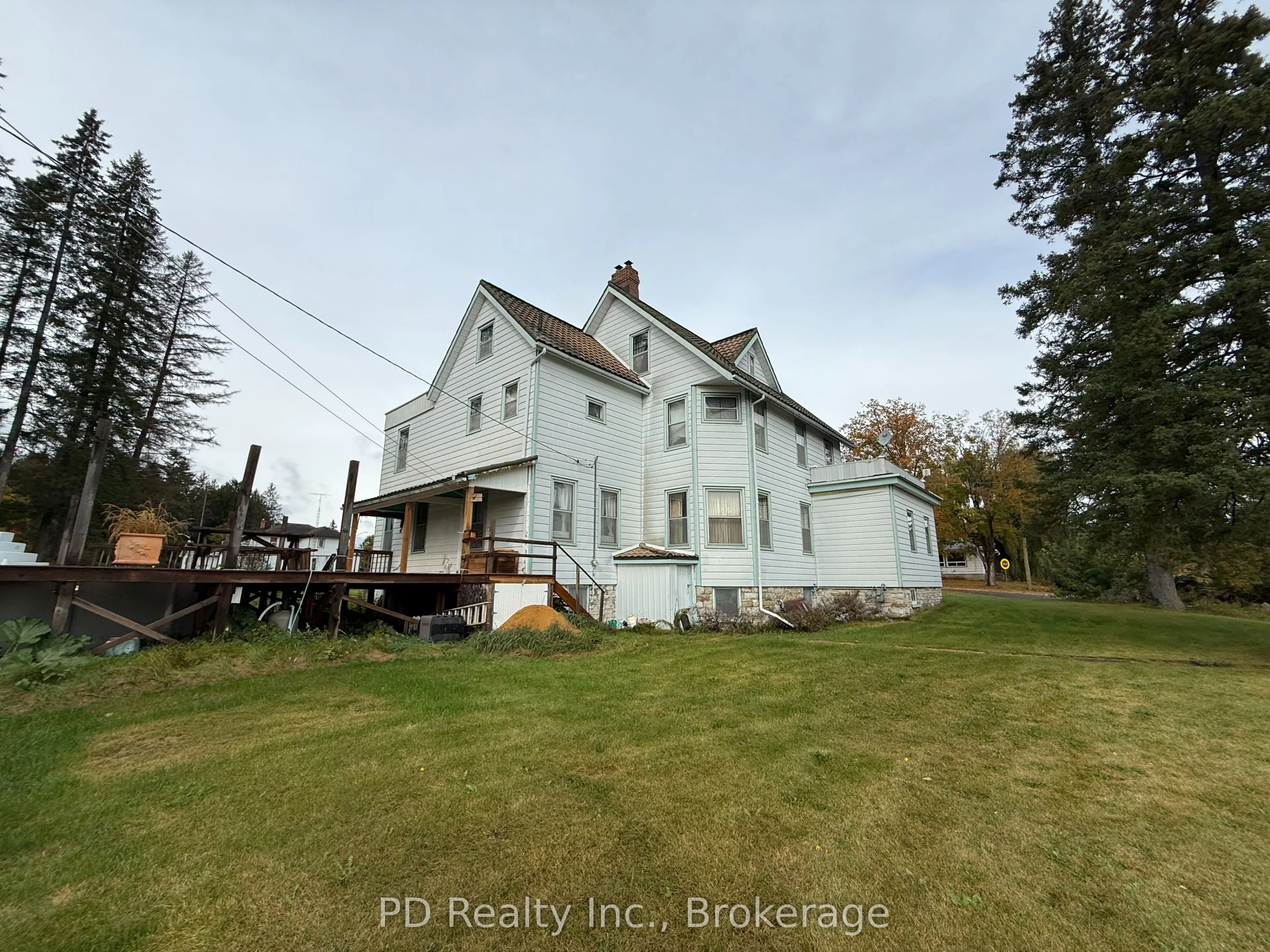 8 Private (Deloro) Road
