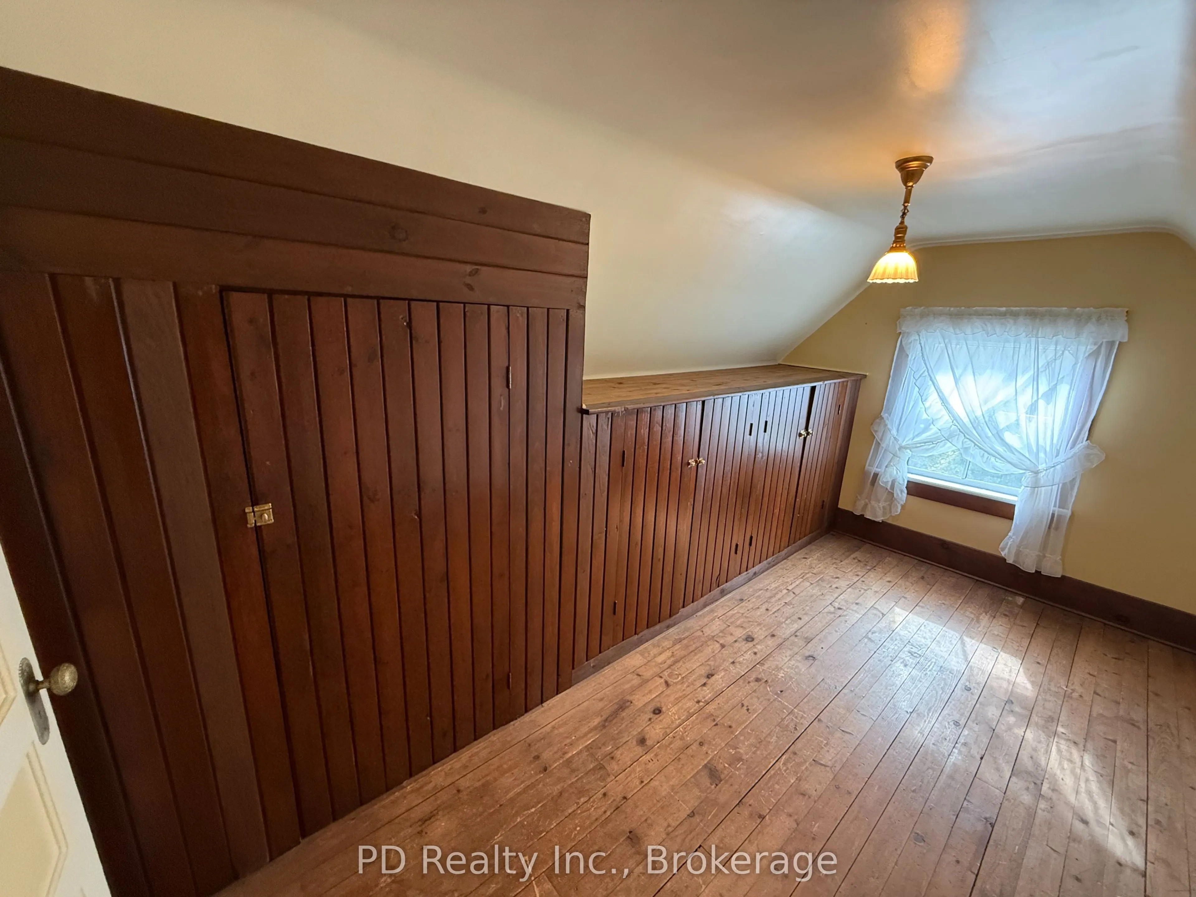 8 Private (Deloro) Road