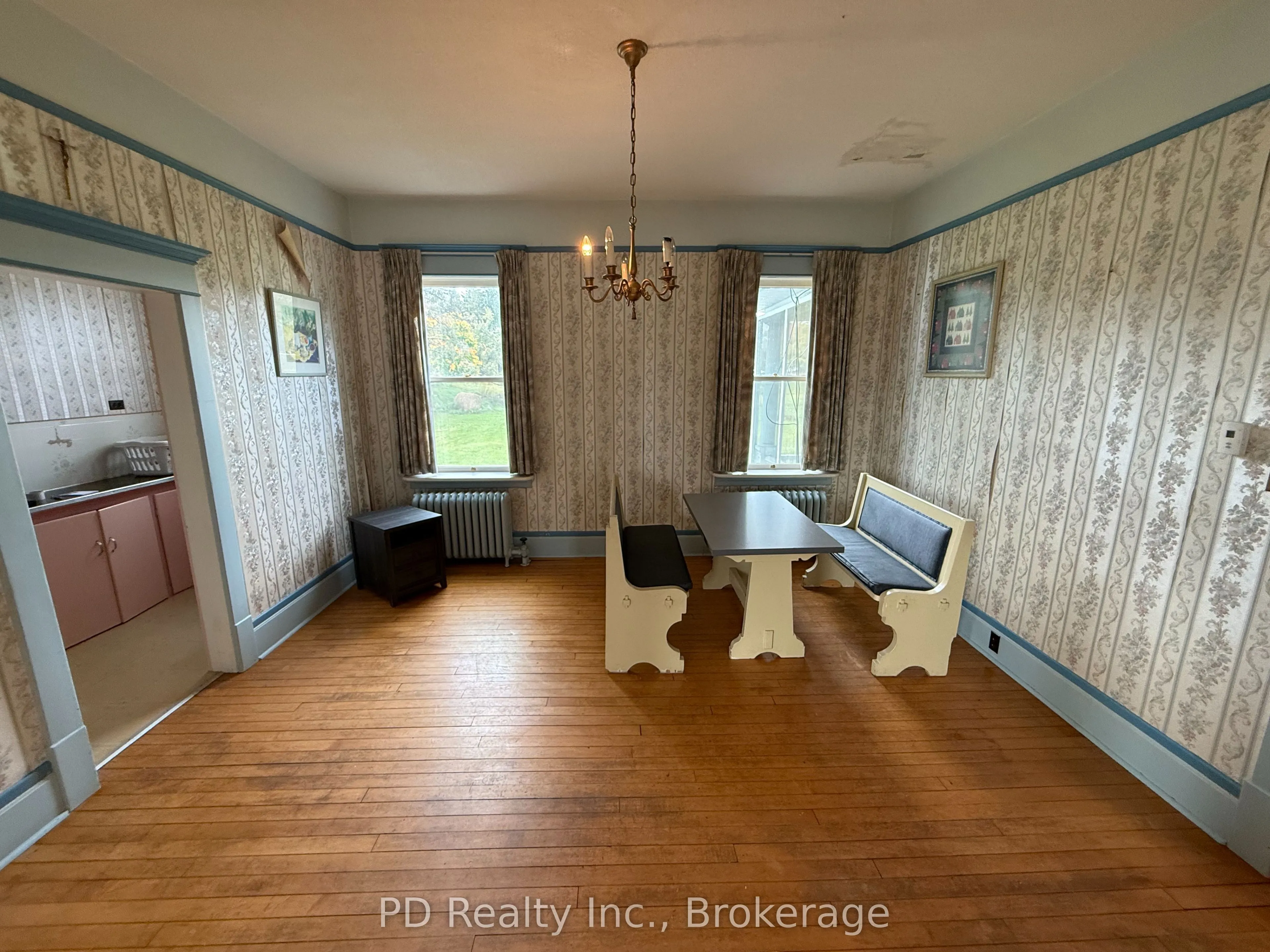 8 Private (Deloro) Road
