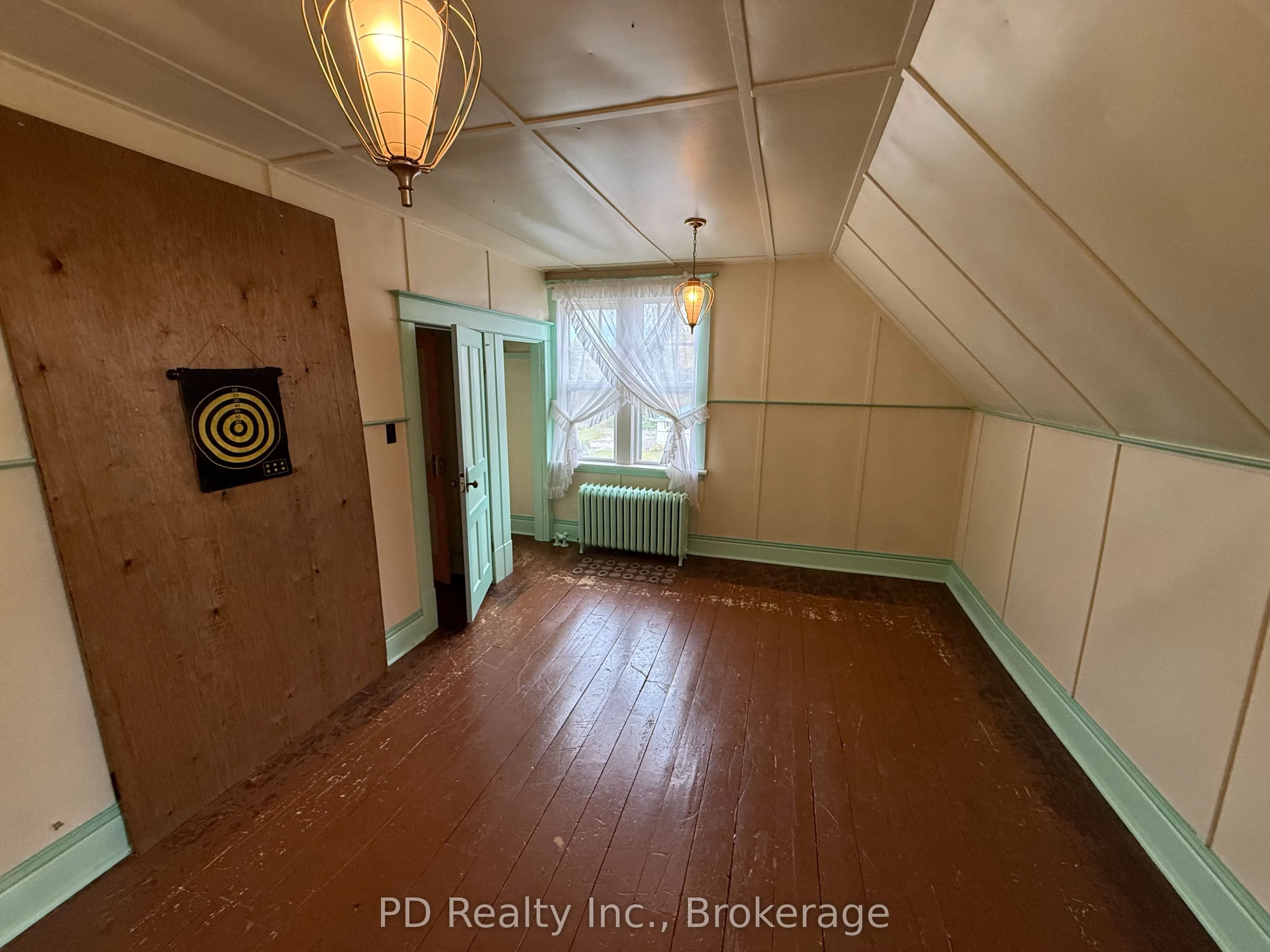 8 Private (Deloro) Road