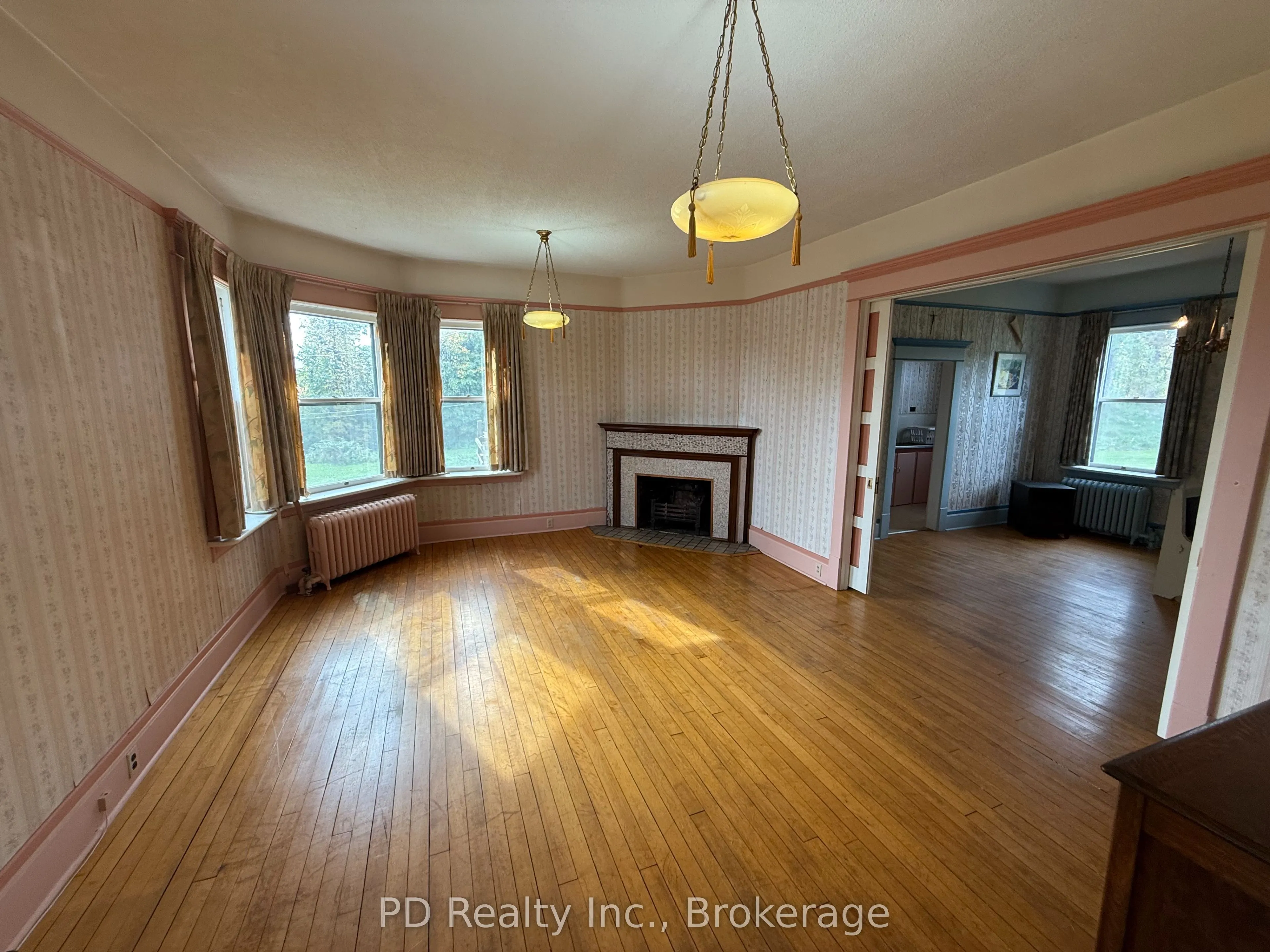 8 Private (Deloro) Road