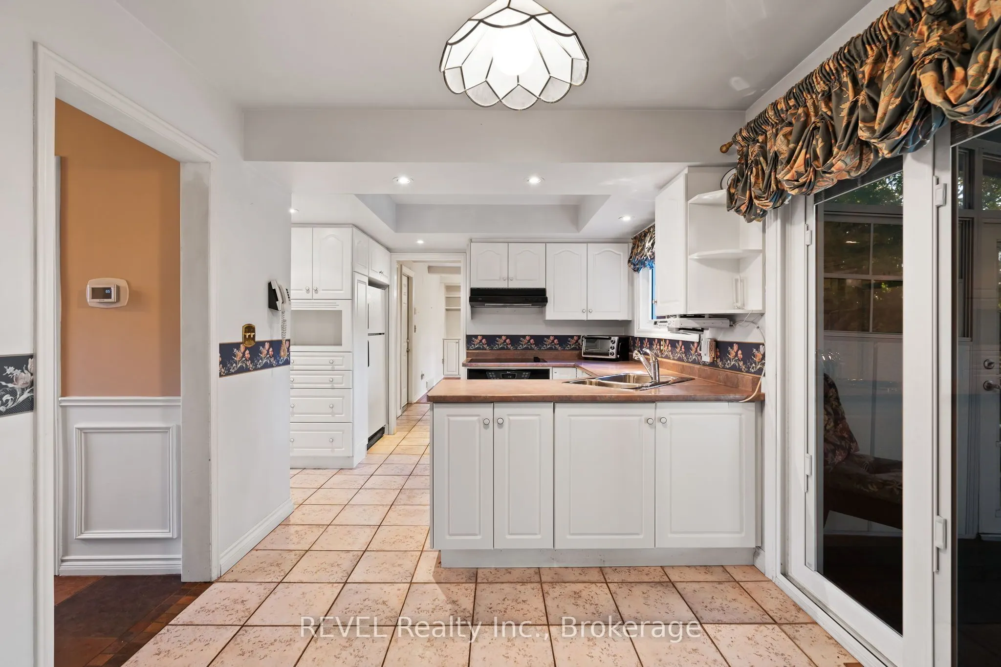 3839 Potter Heights