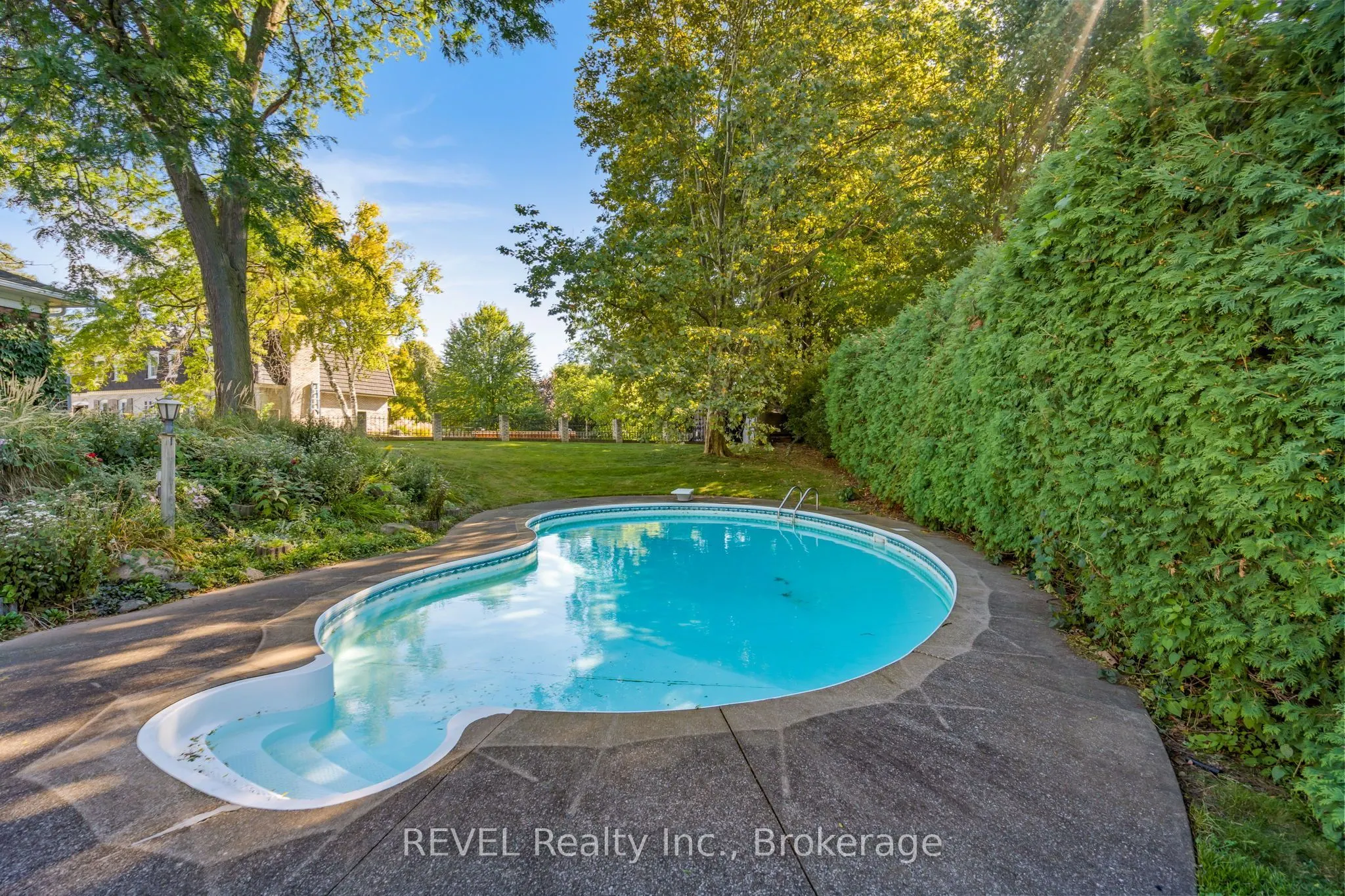 3839 Potter Heights