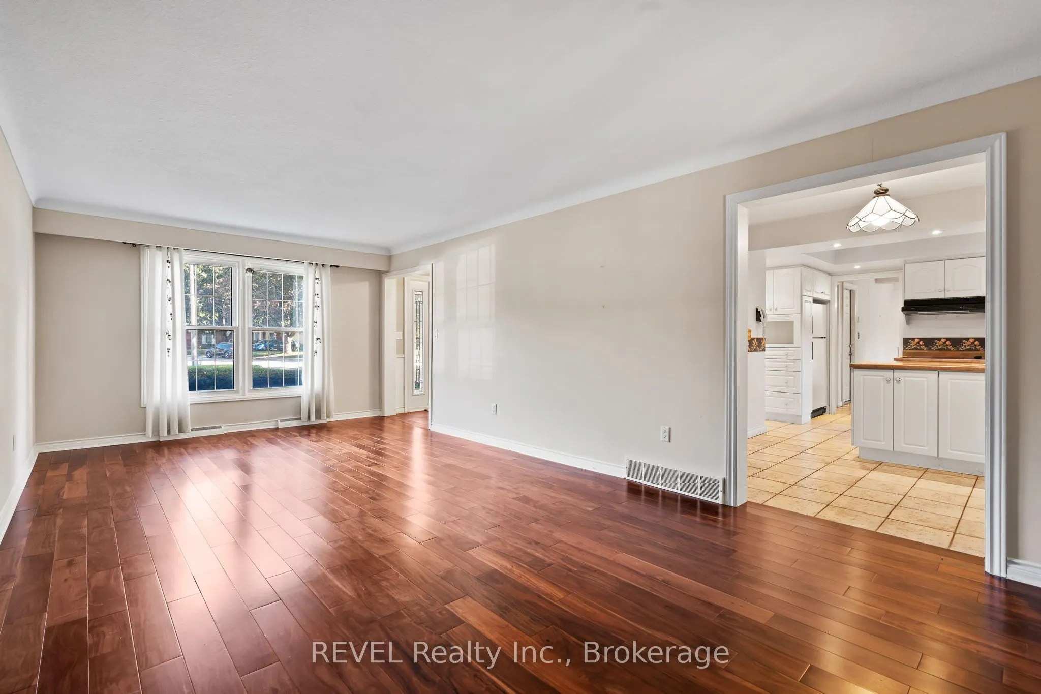 3839 Potter Heights