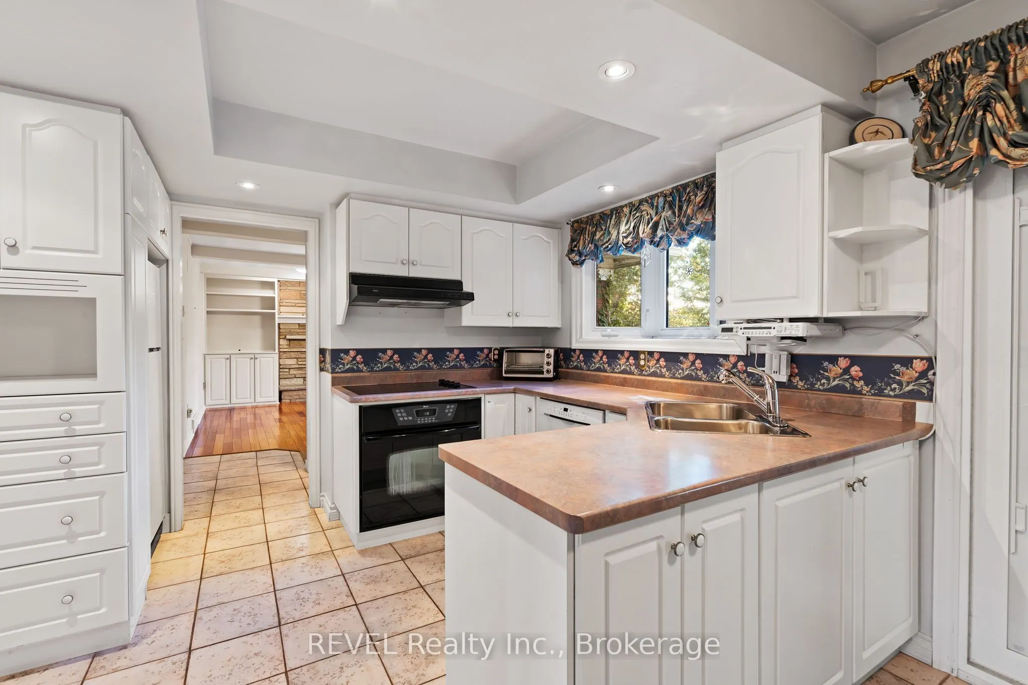 3839 Potter Heights