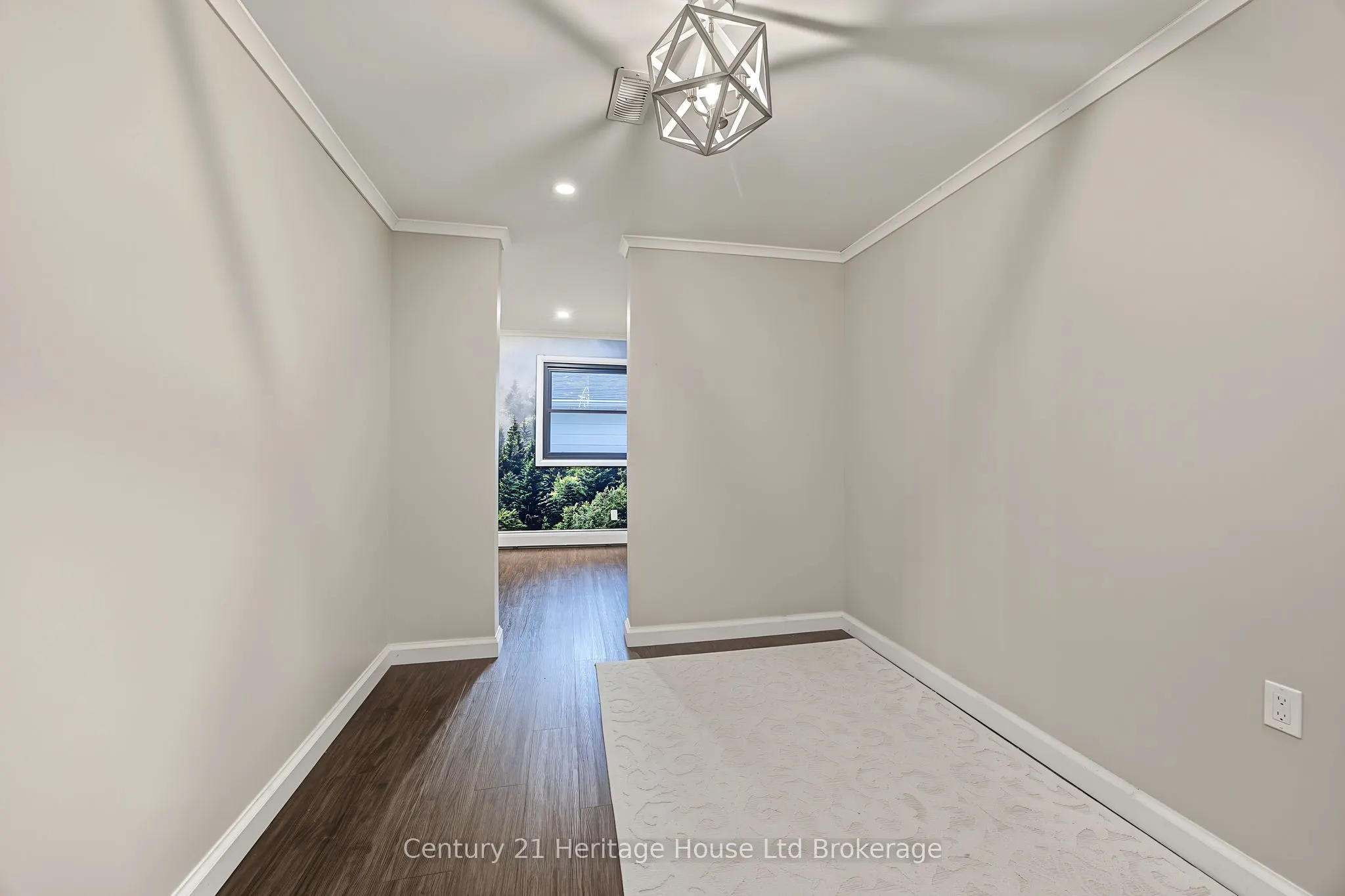 7 Thistle Court