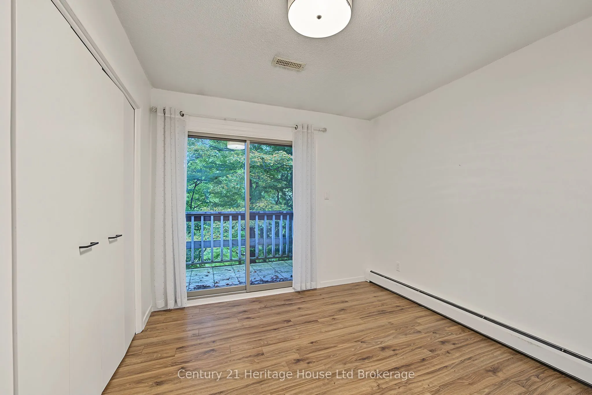 7 Thistle Court