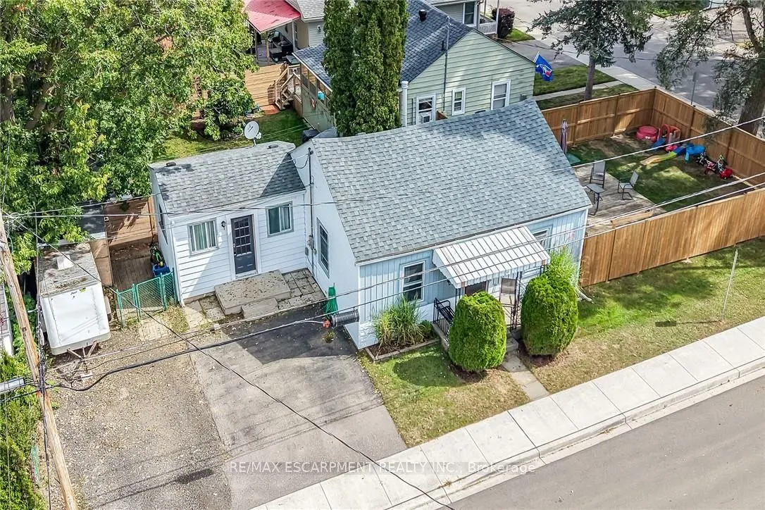 82 Division Street