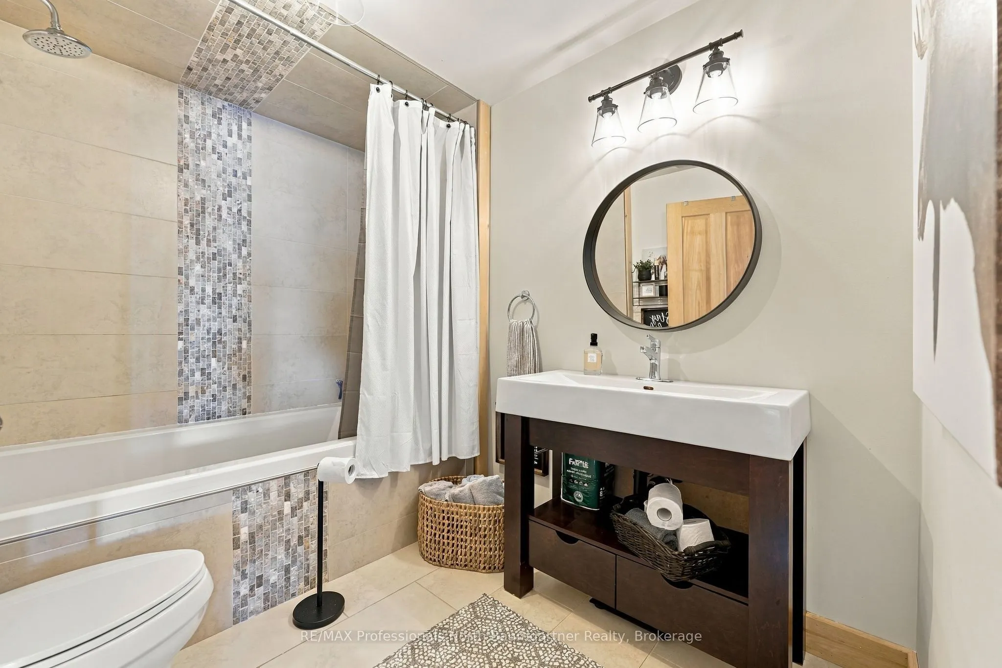 1014 Mackmore Trail