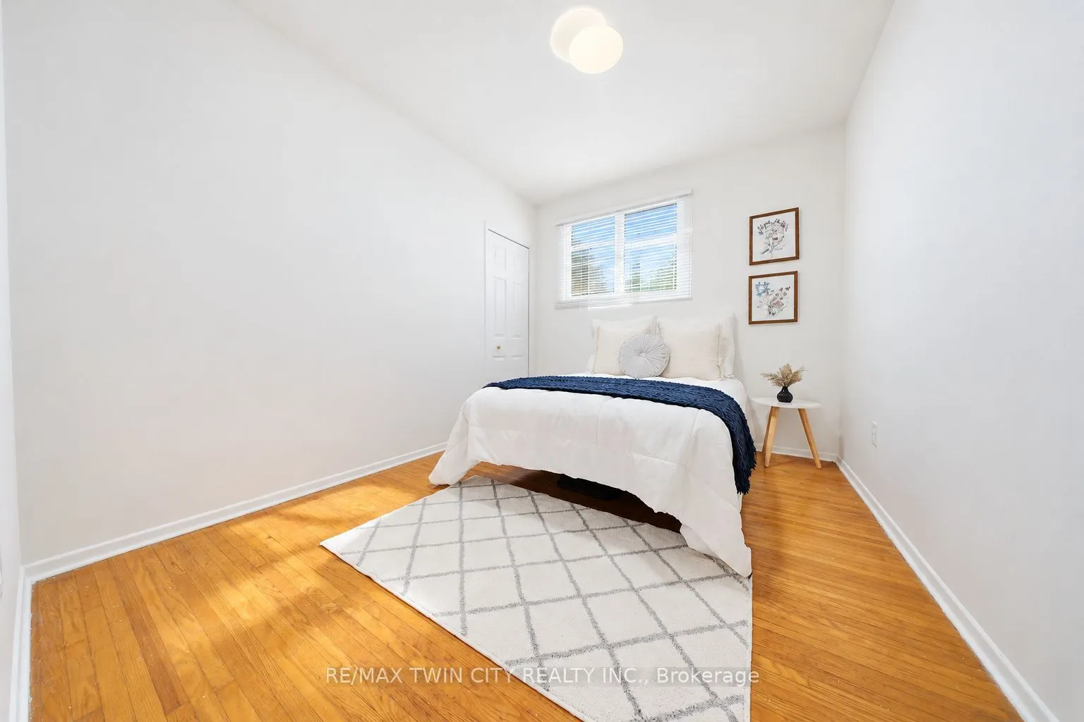16 Burwell Street