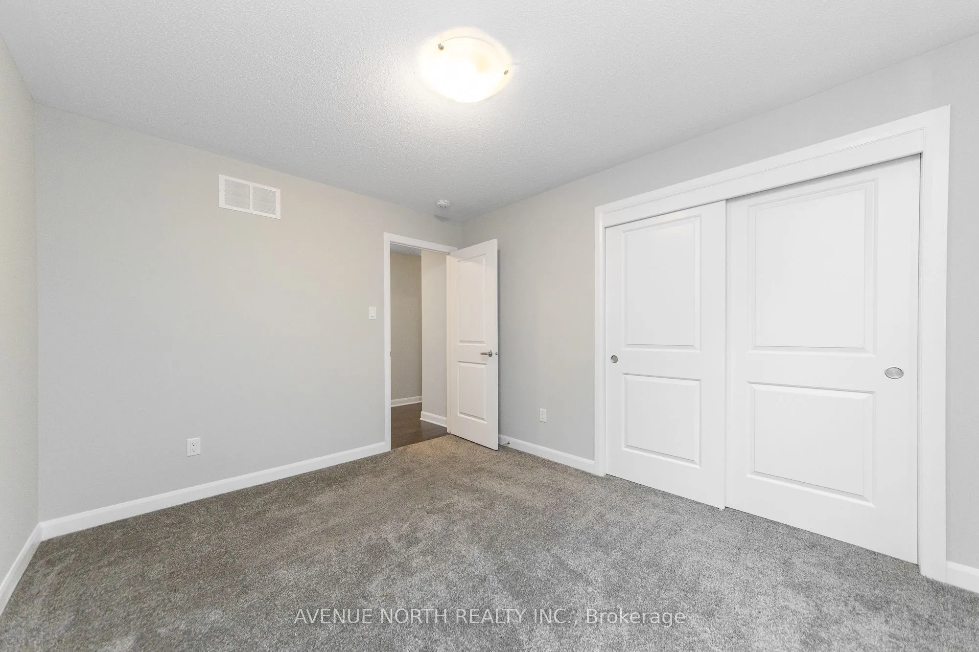 246 AQUARIUM Avenue