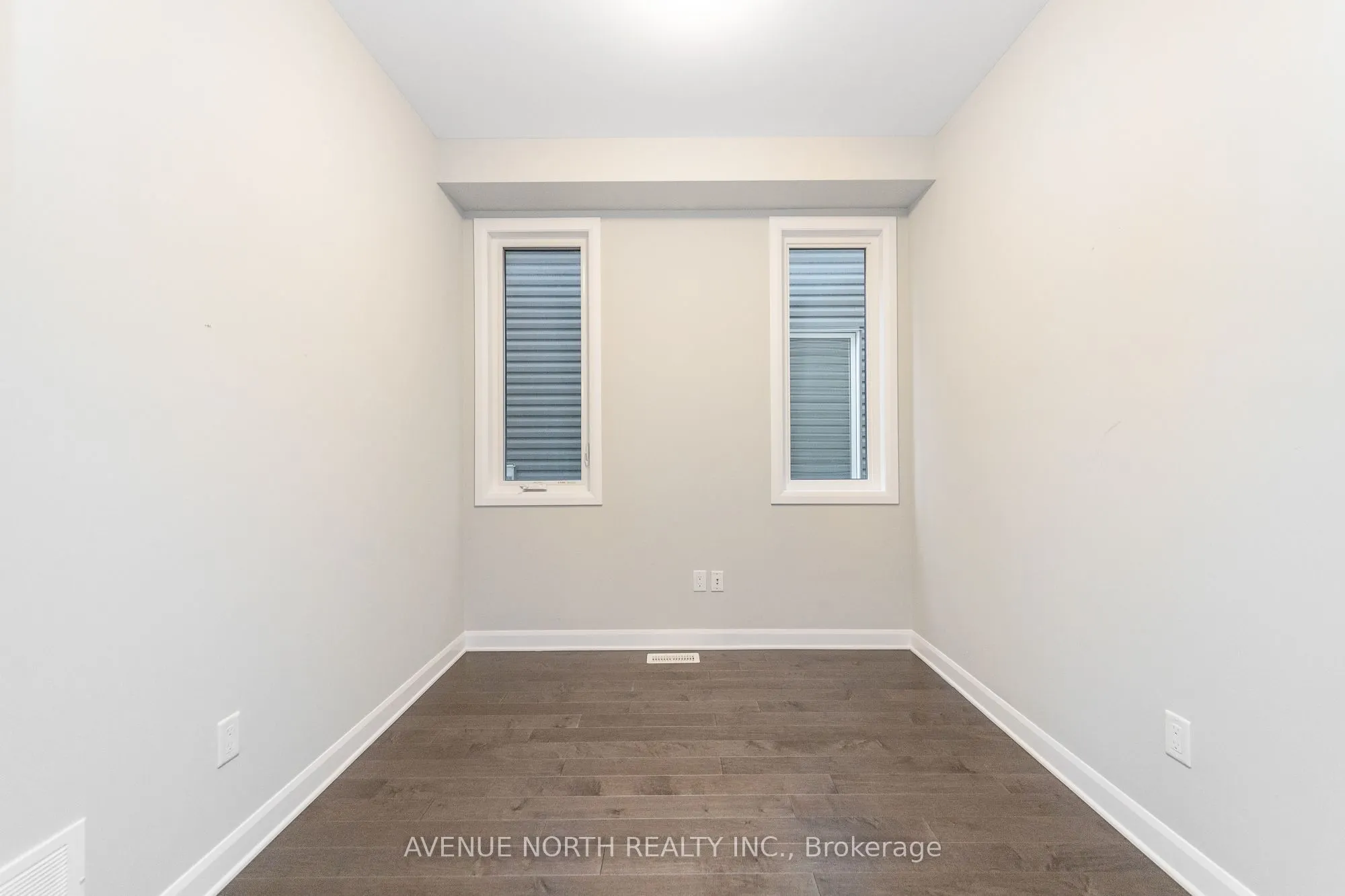 246 AQUARIUM Avenue