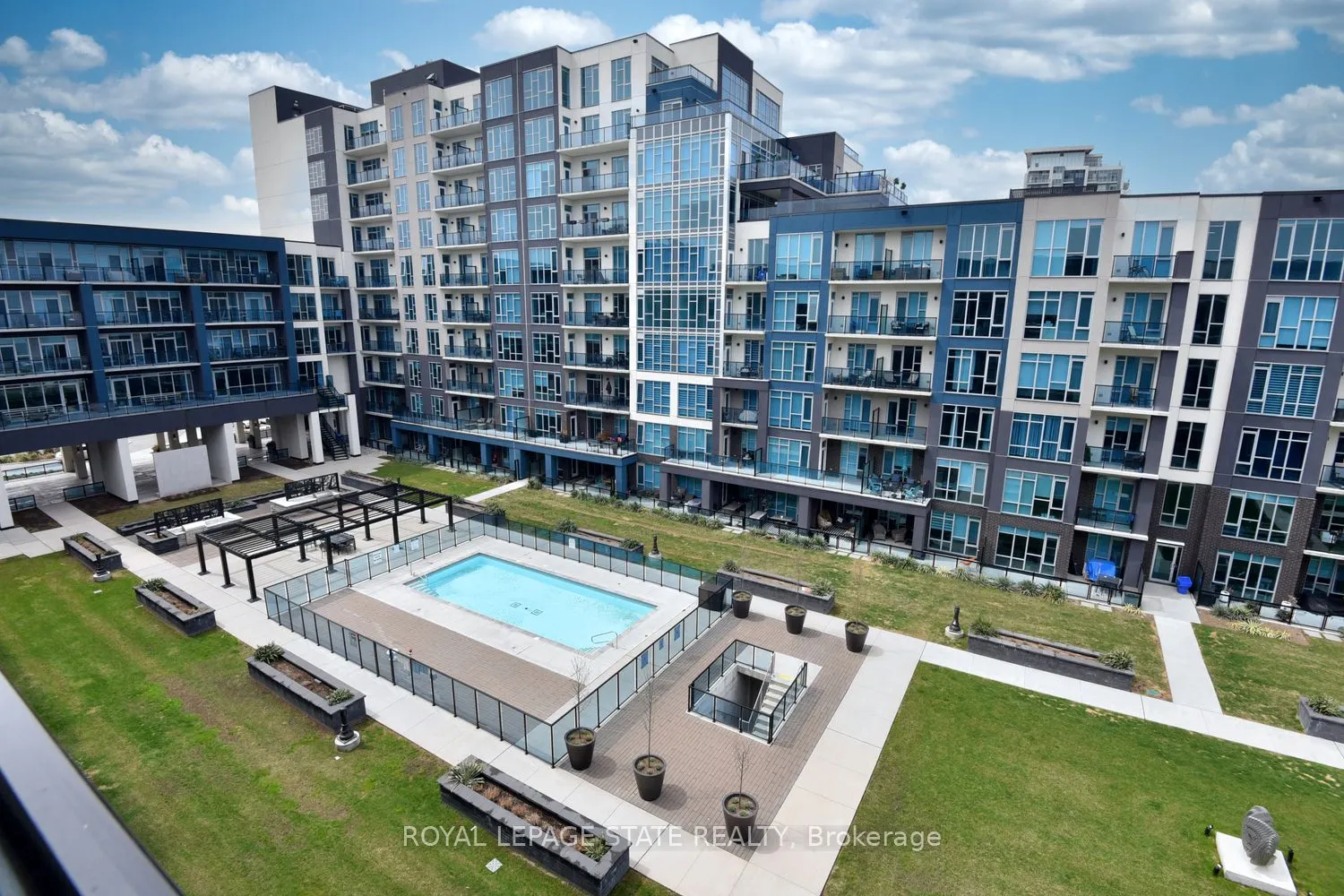 16 Concord Place #145