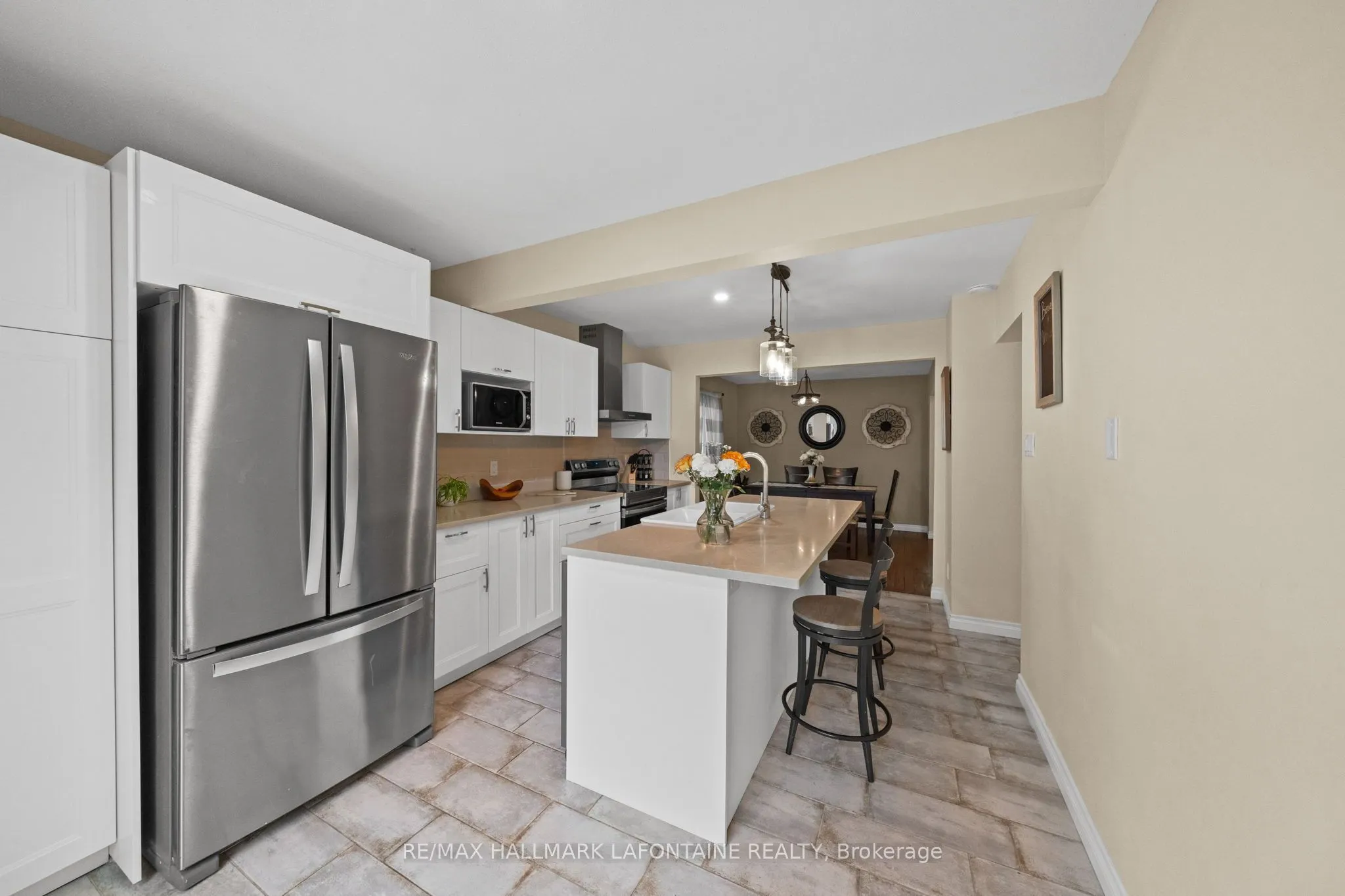 383 Oaklawn Crescent