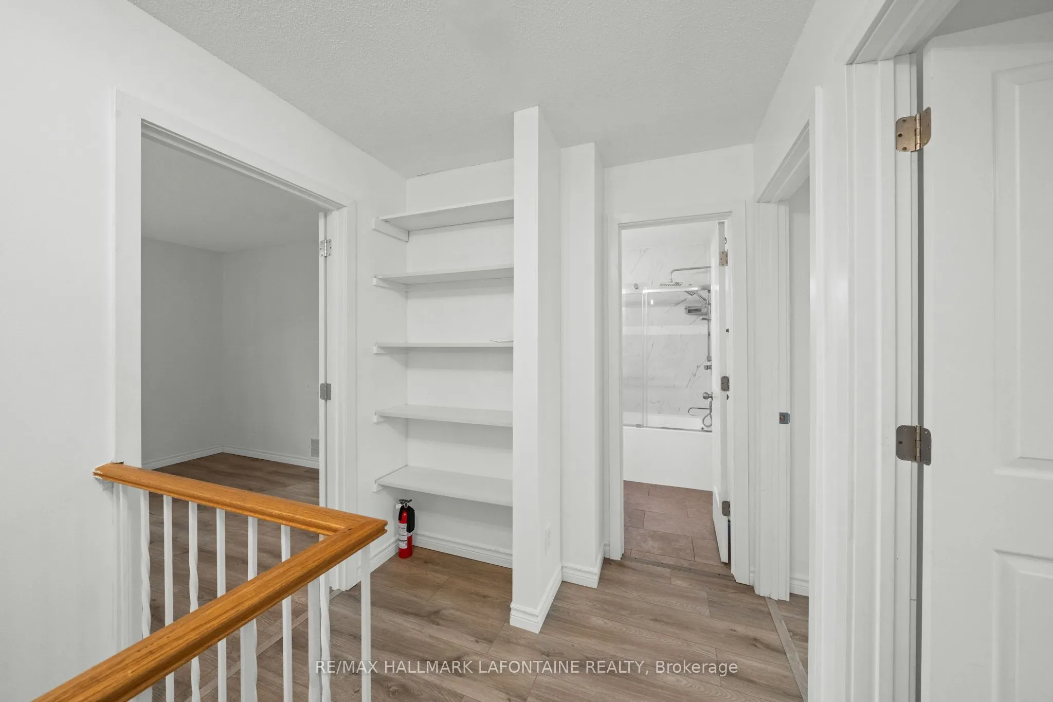 383 Oaklawn Crescent